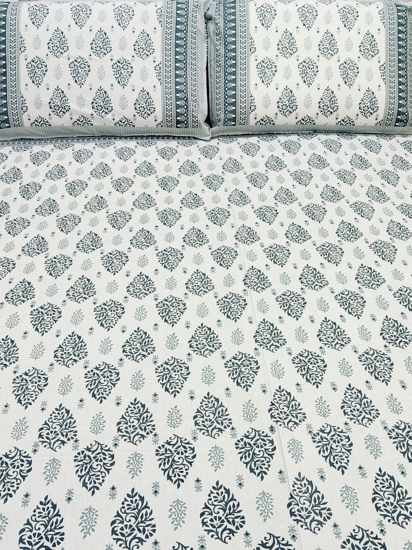 QUEEN Fitted Sheet