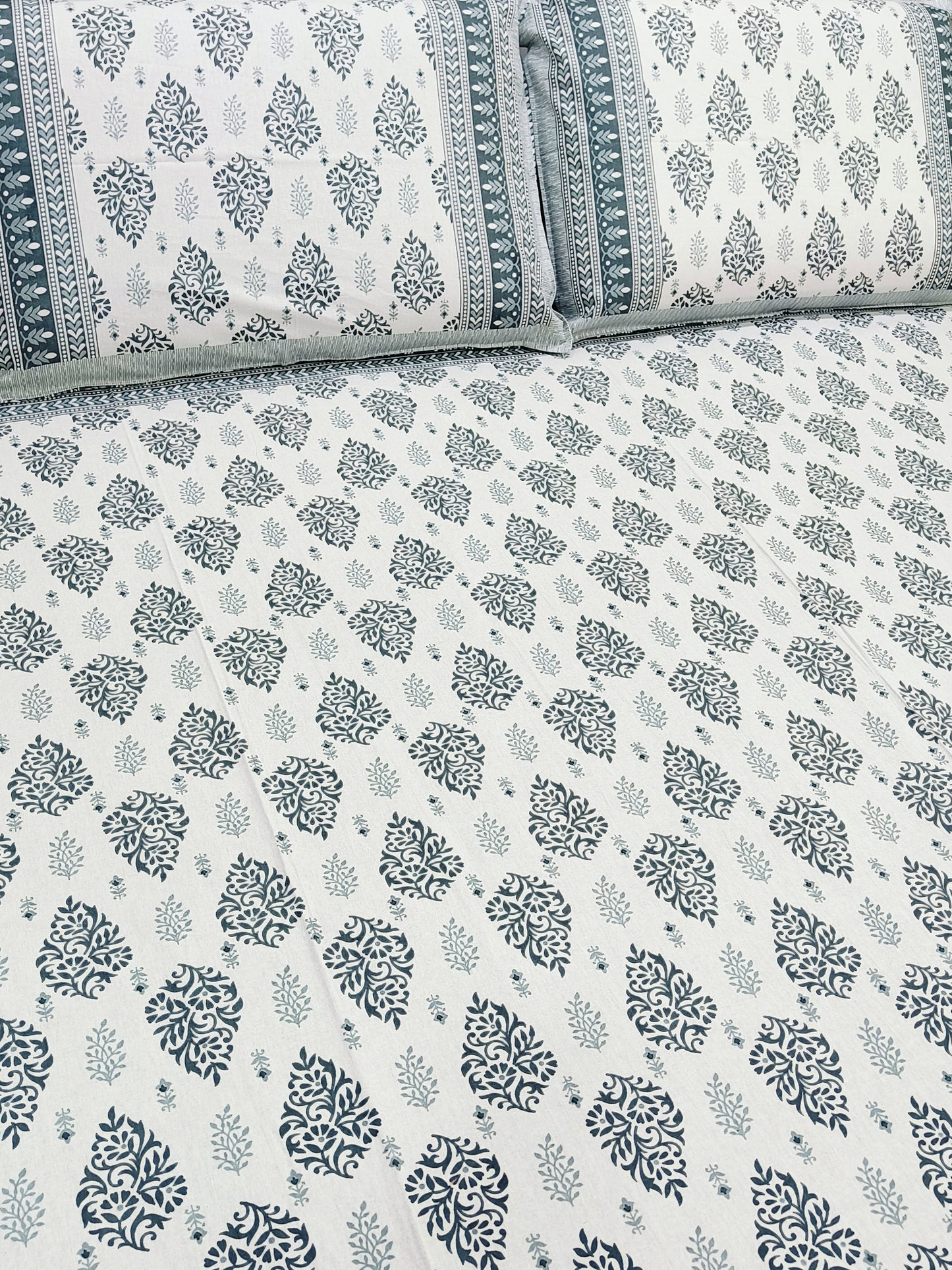 QUEEN Fitted Sheet