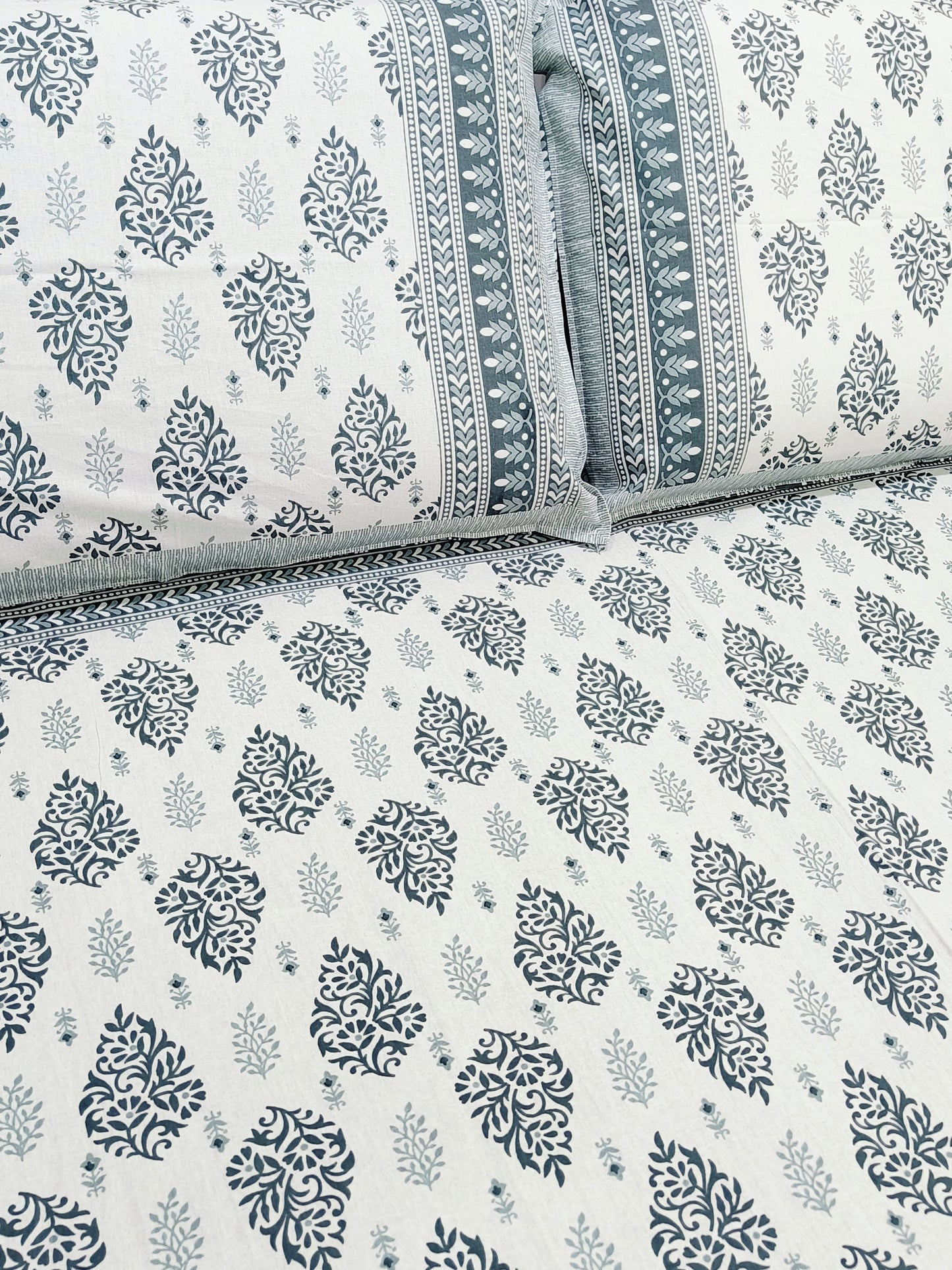 QUEEN Fitted Sheet