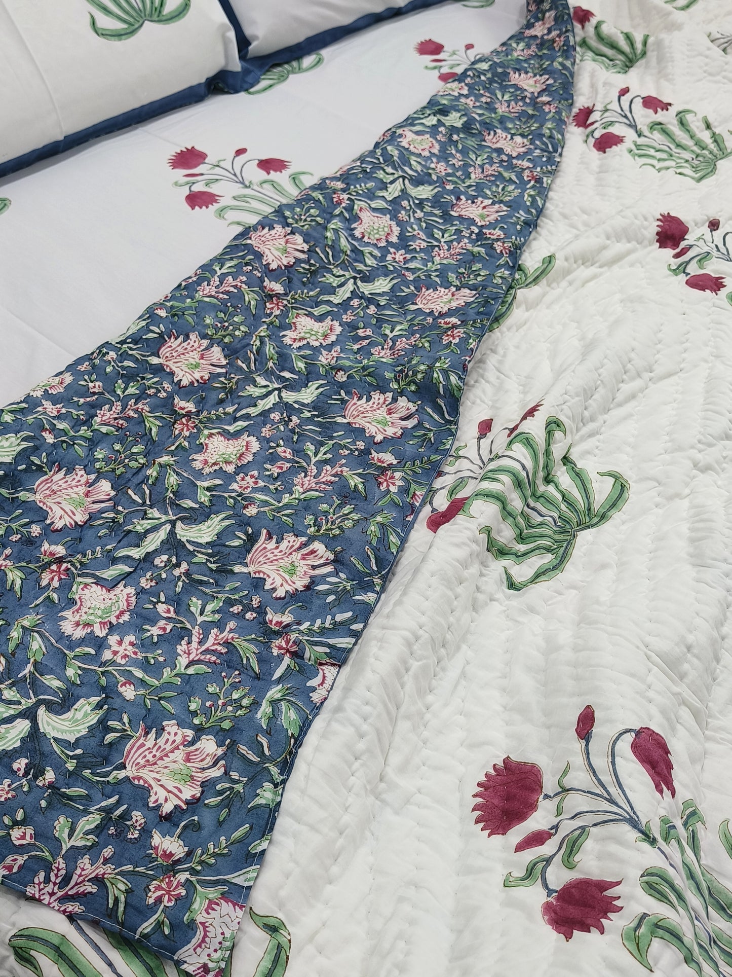 Bedding Sets with Quilts