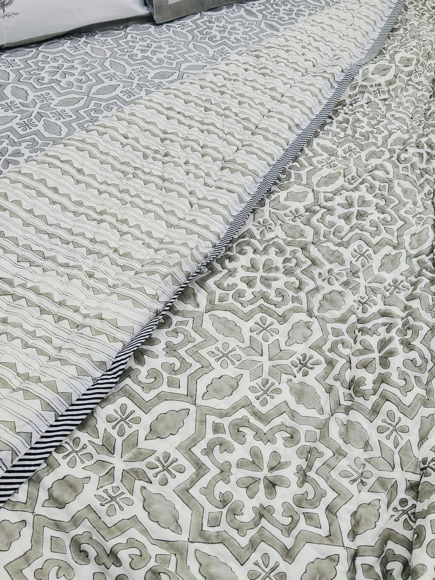 FRESH ARRIVAL Quilts (Double Bed)