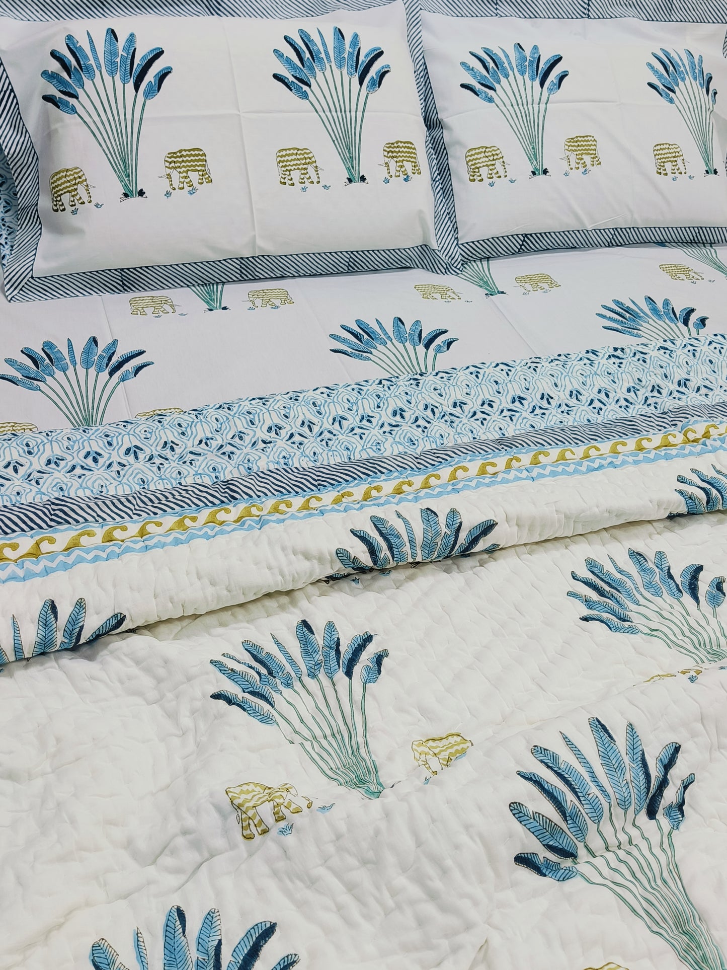 Bedding Sets with Quilts