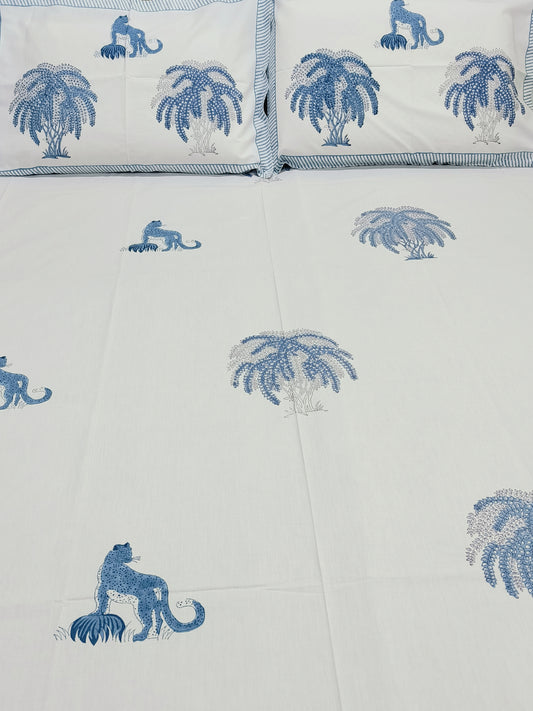 Bedsheet With King Size Pillow Cases