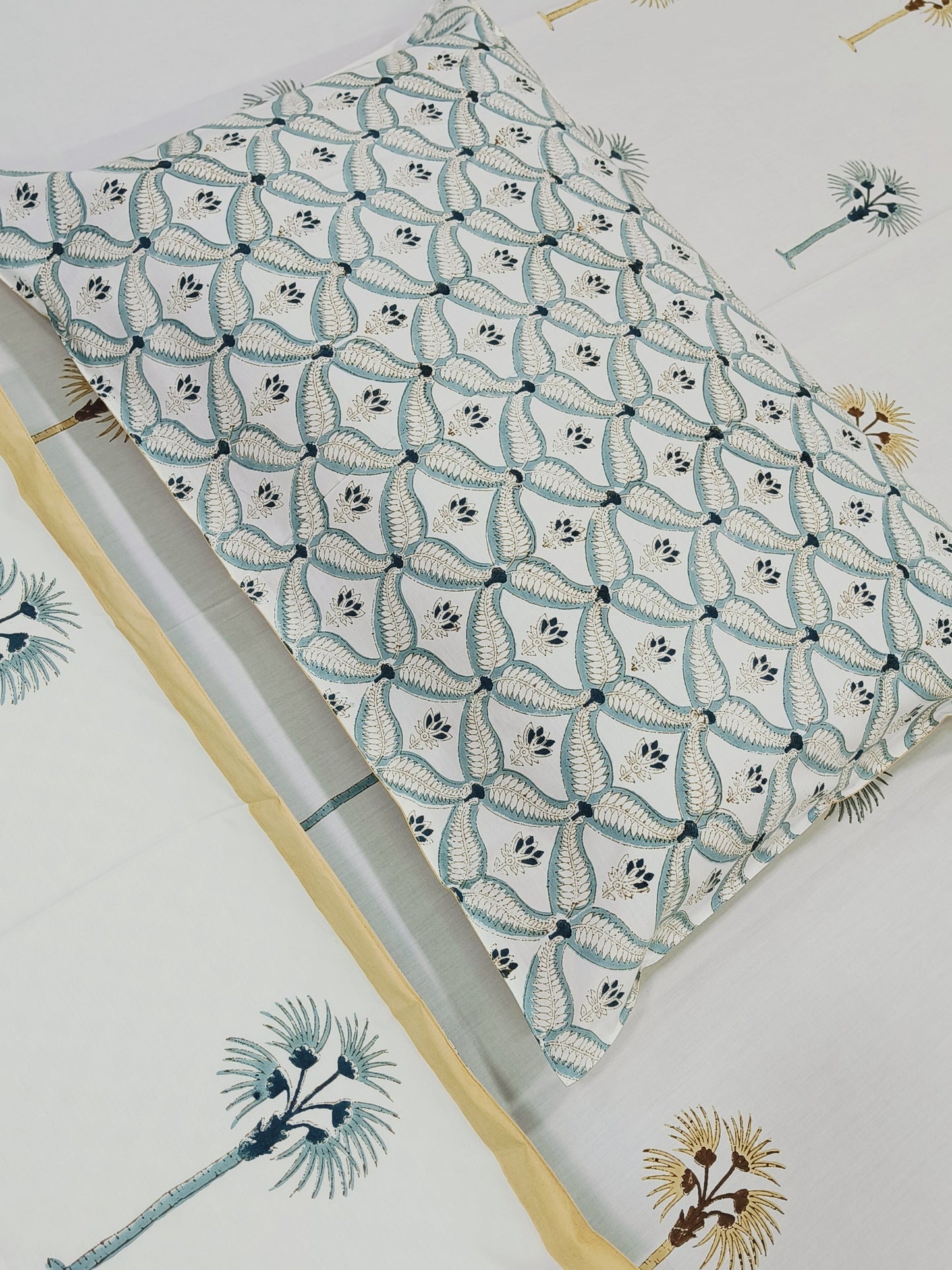 QUEEN Fitted Sheet