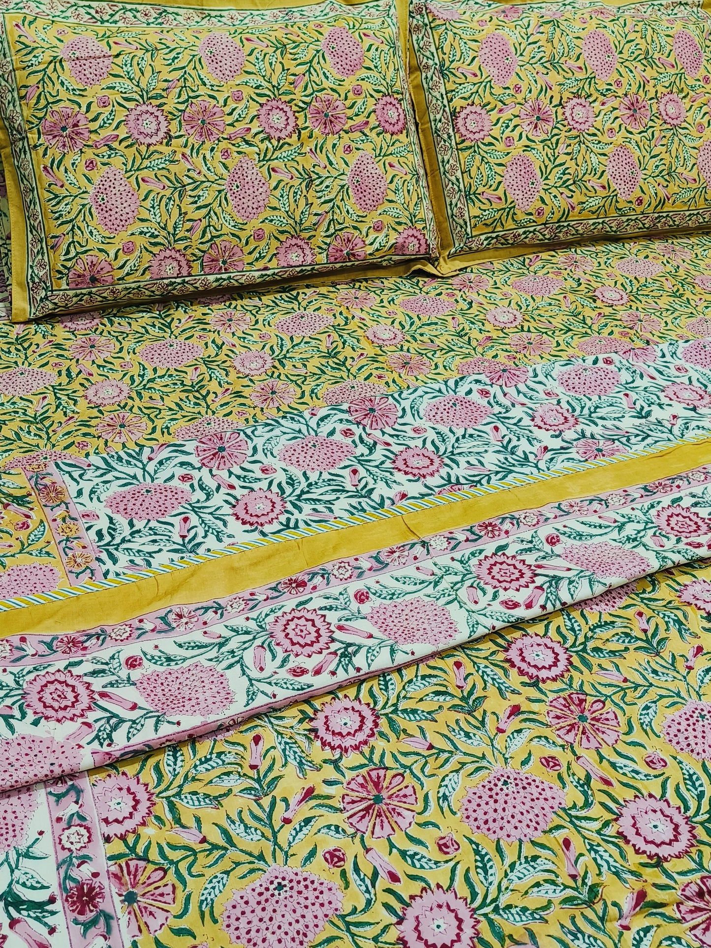 Bedding sets with Dohars