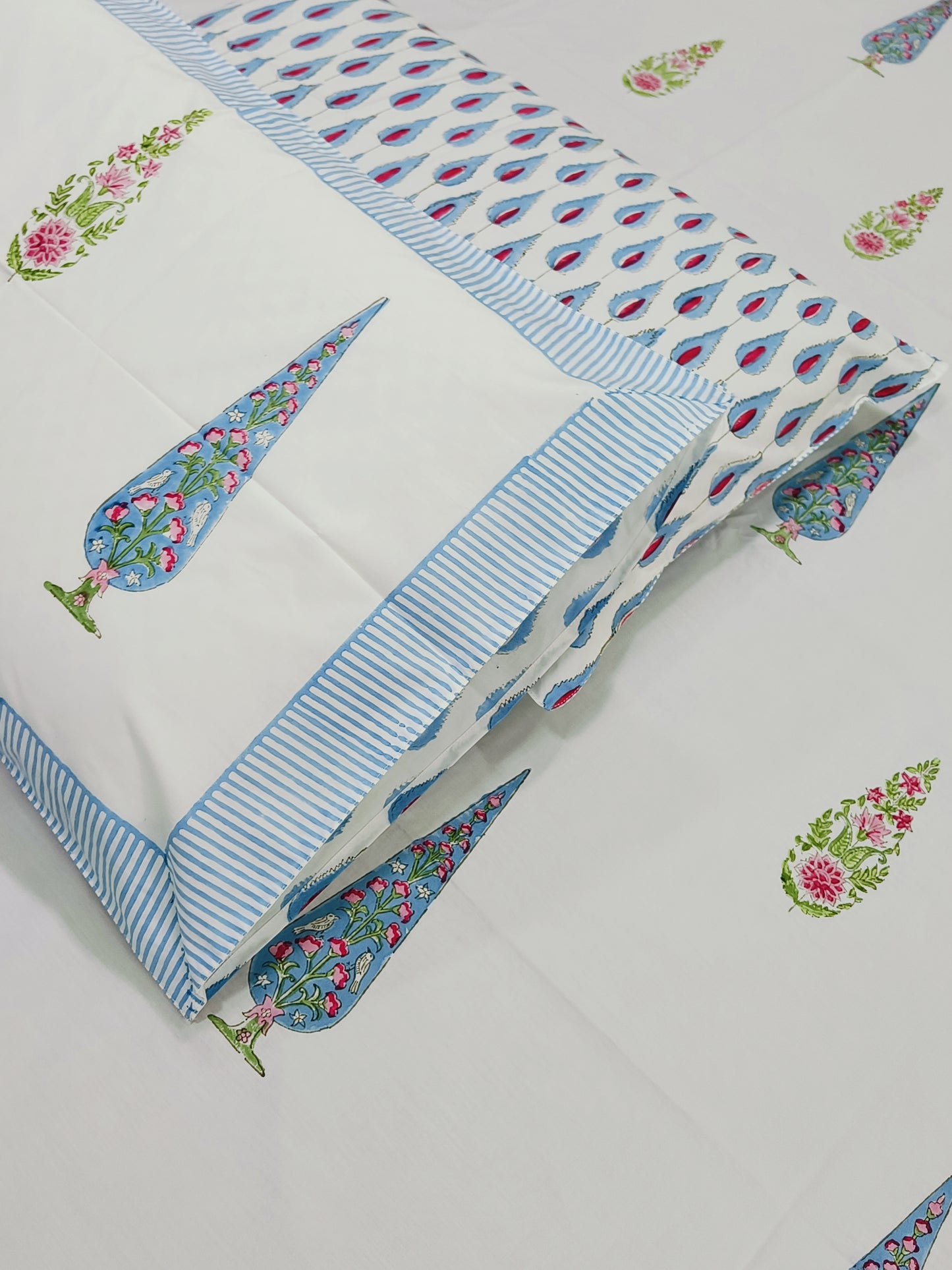 Handblock Printed Premium Bedsheets (Dispatch Time 24 Hours)