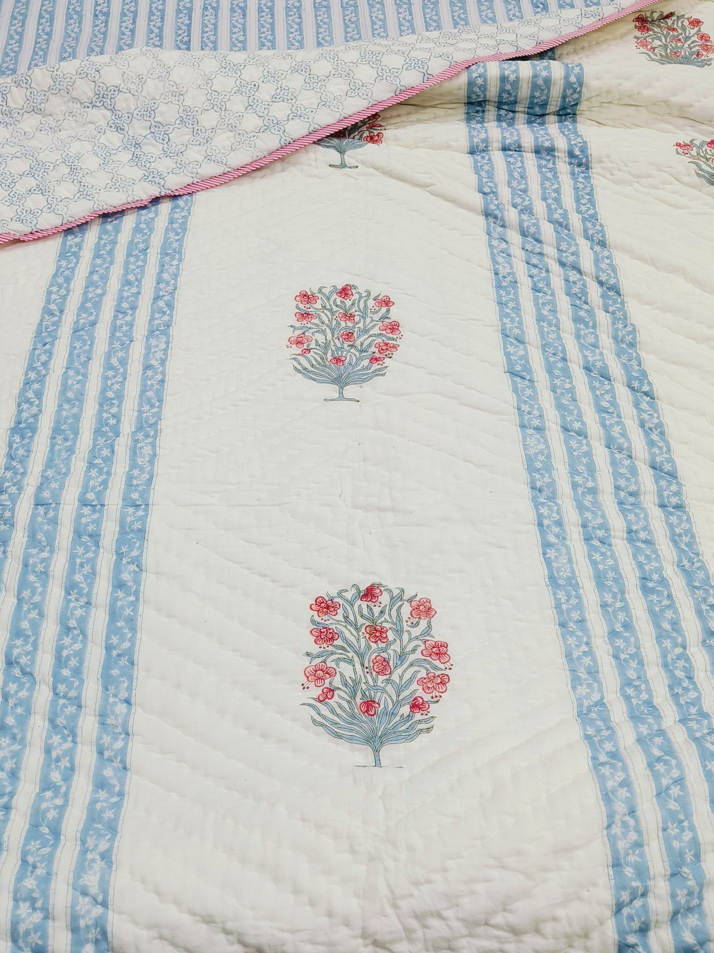 Bedding Sets with Quilts