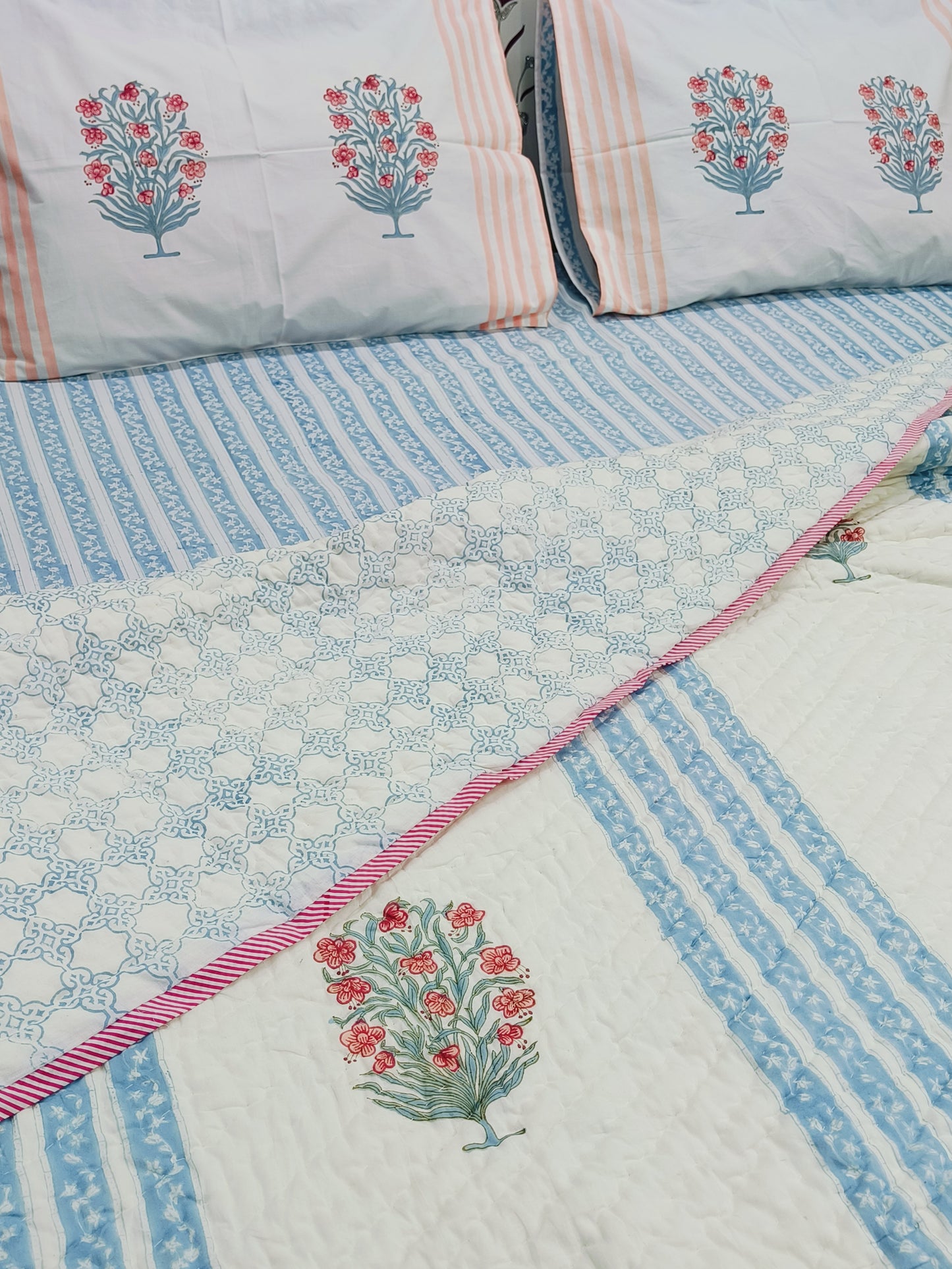 Bedding Sets with Quilts