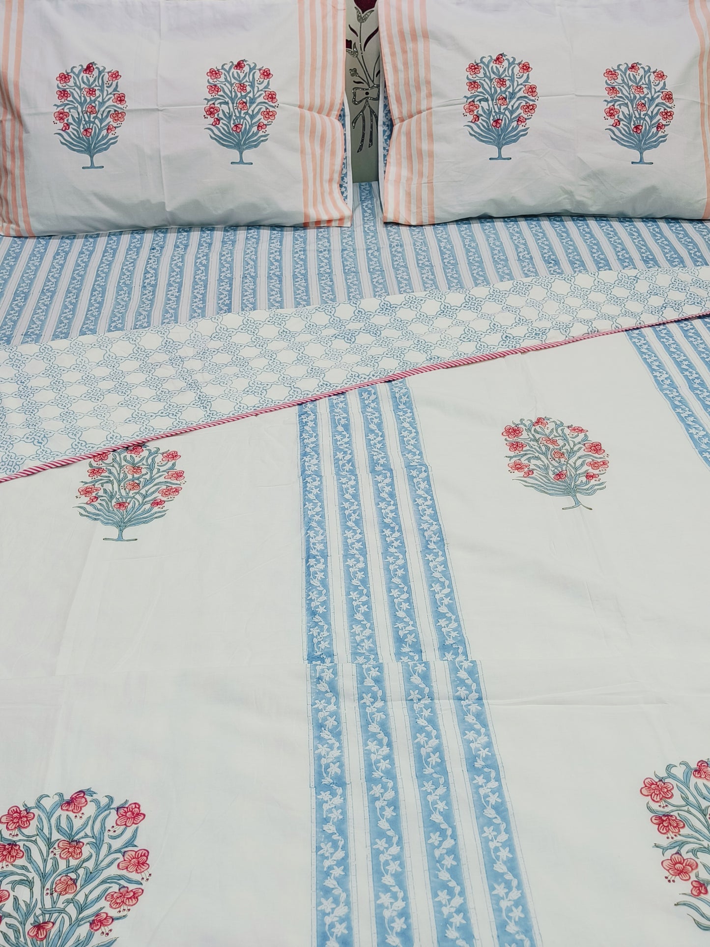 Bedding sets with Dohars