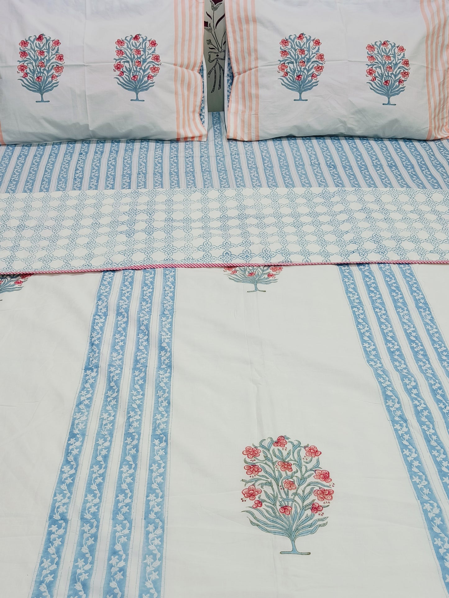 Bedding sets with Dohars