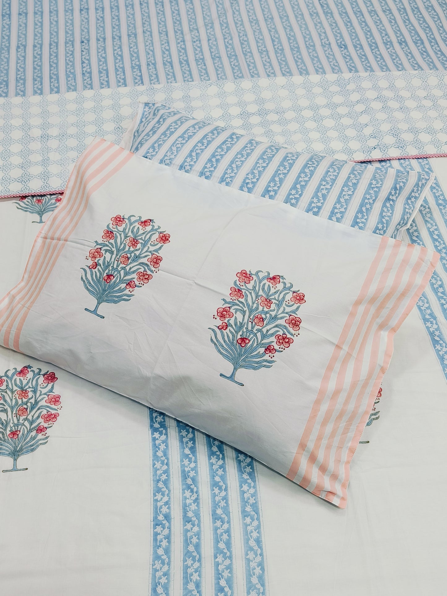 Bedding sets with Dohars