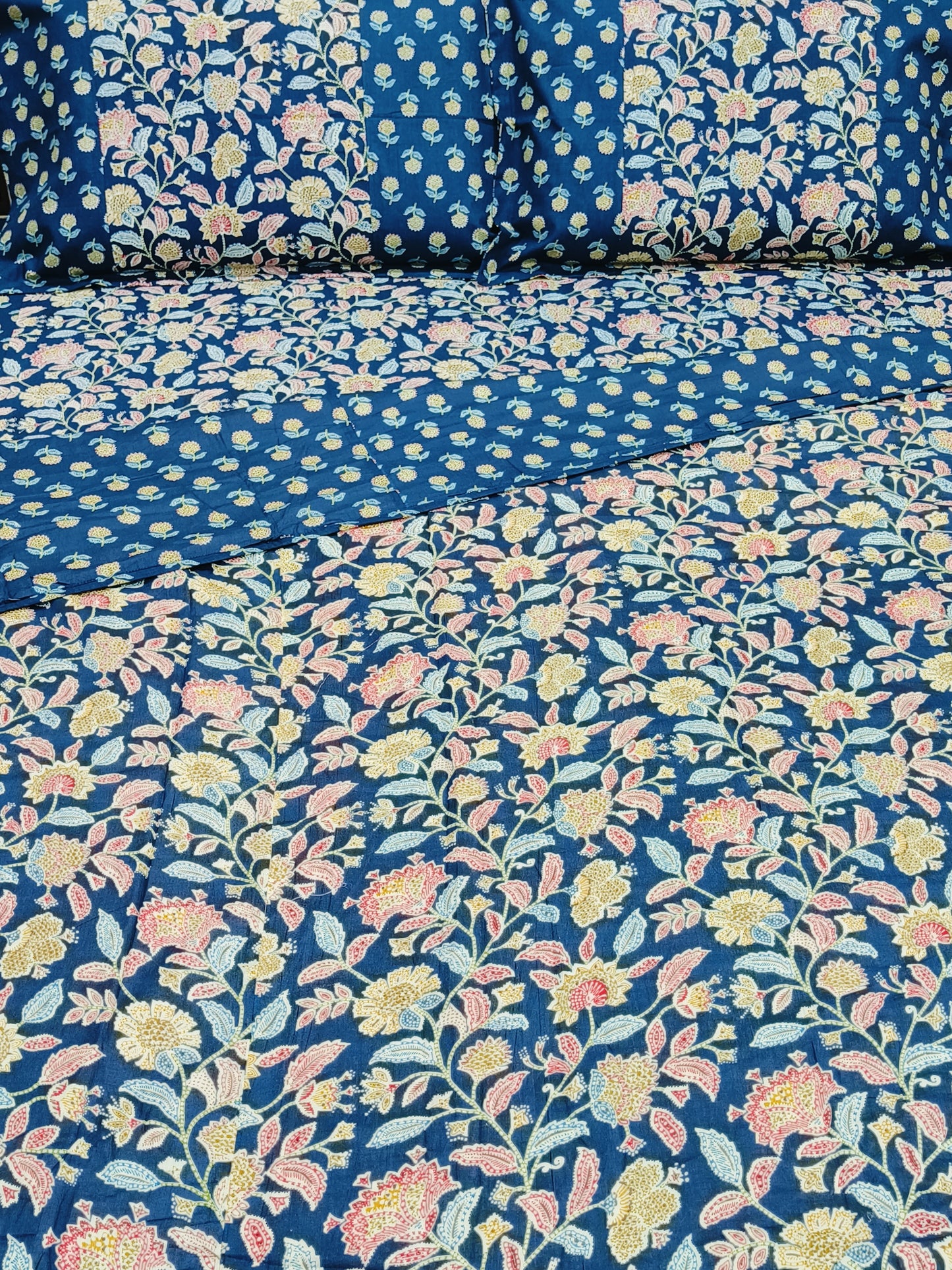 Bedding sets with Dohars