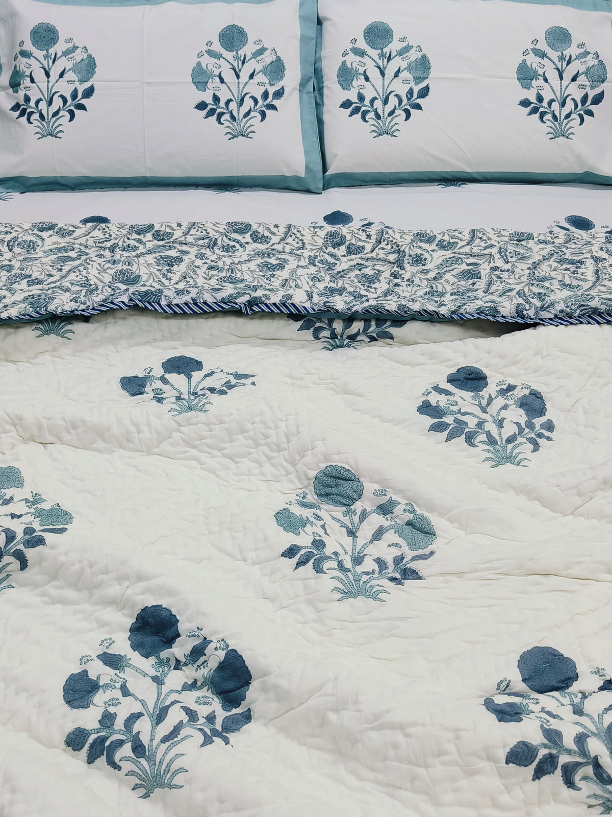 Bedding Sets with Quilts