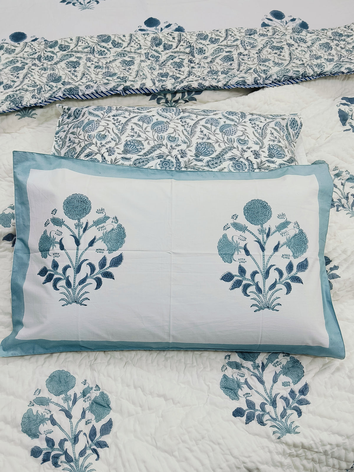 Bedding Sets with Quilts