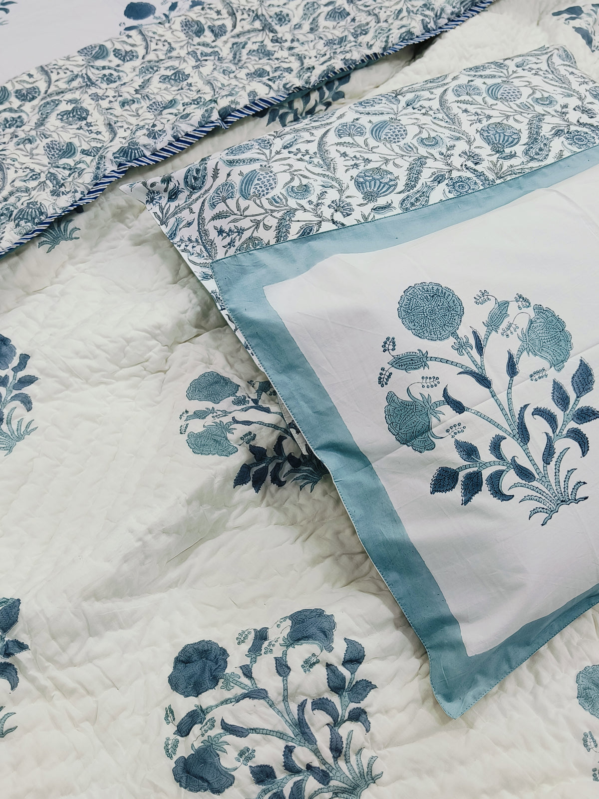Bedding Sets with Quilts
