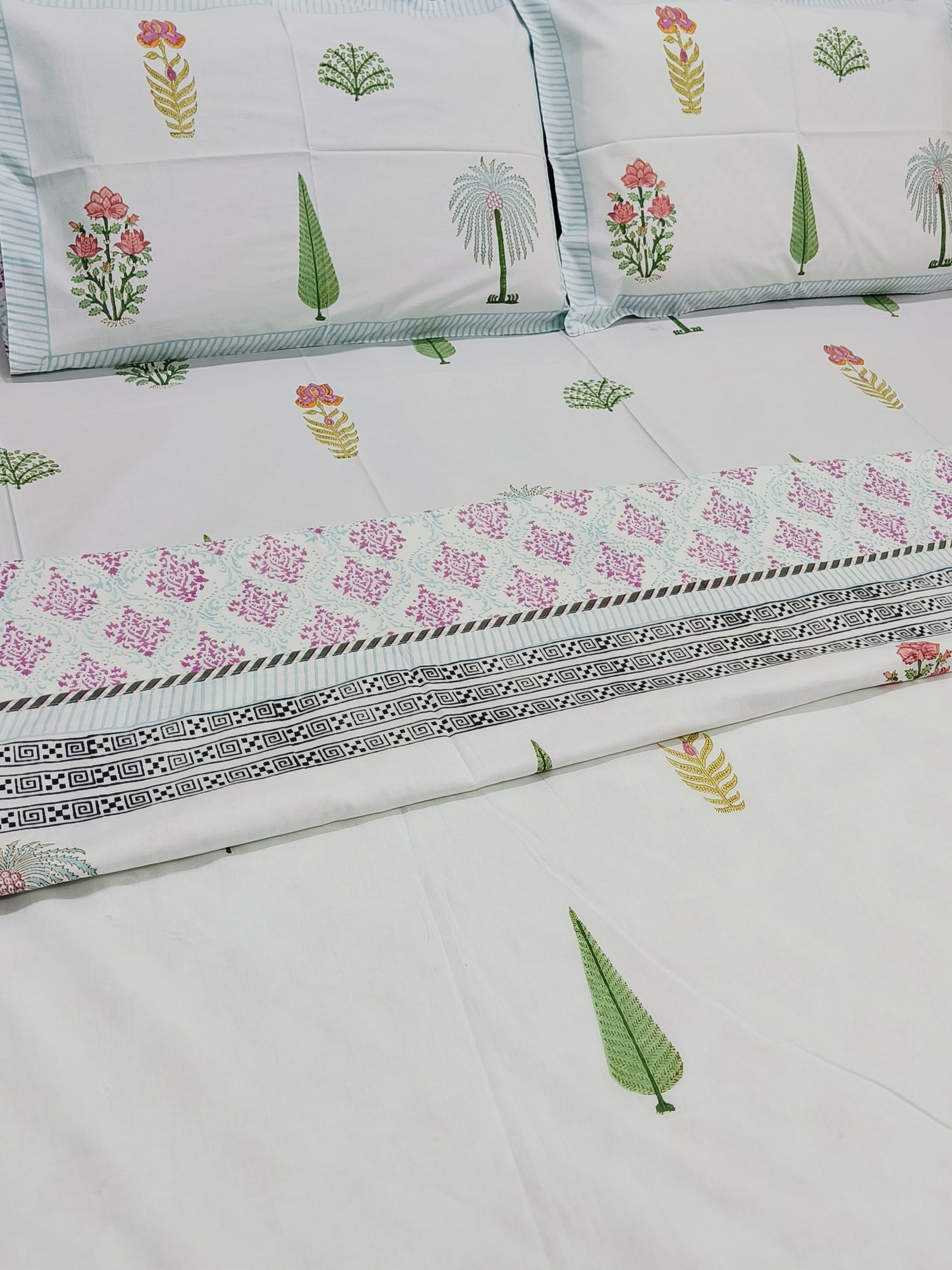 Bedding sets with Dohars