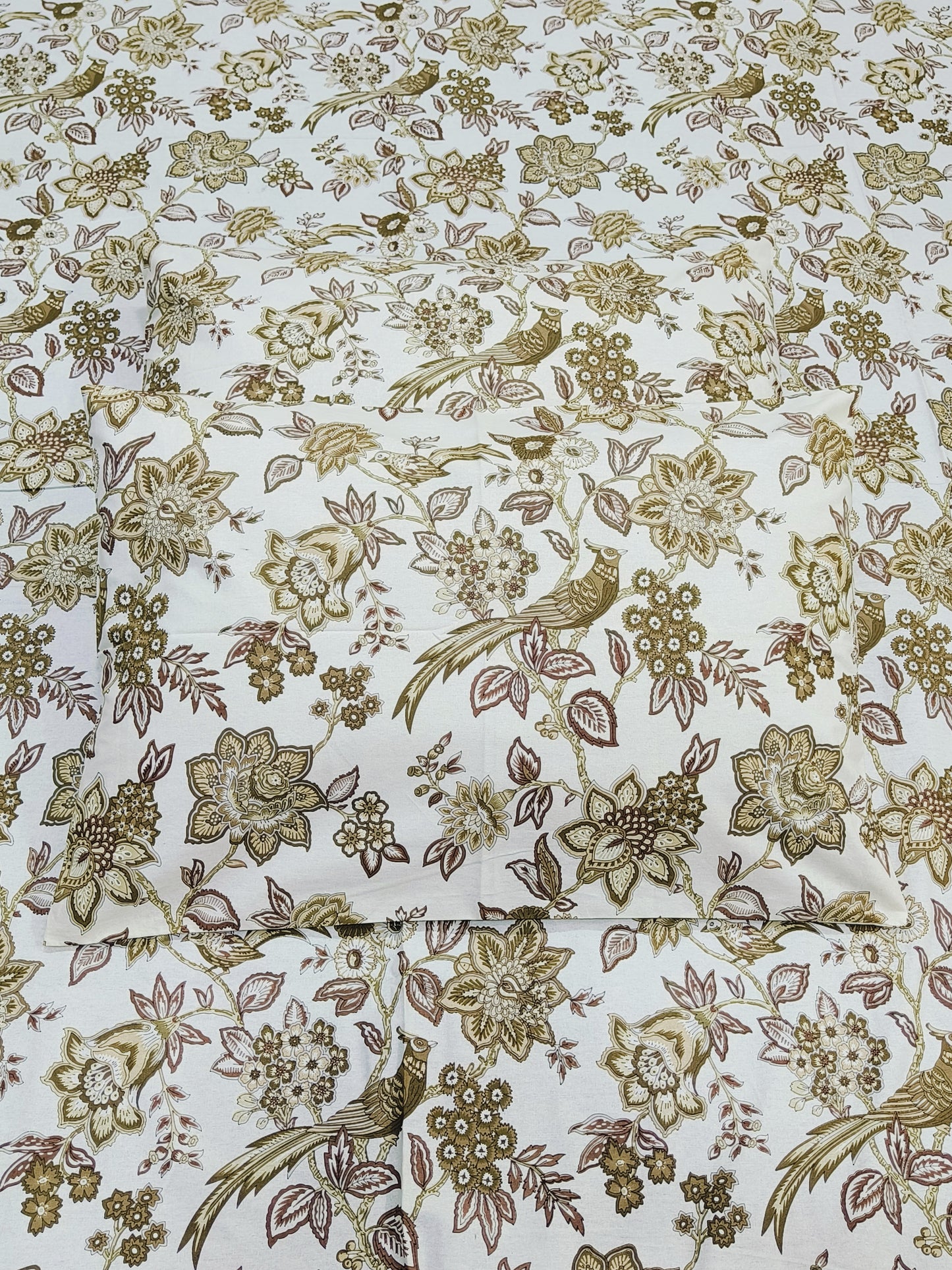 Floral Sadabahaar Bedsheets(Dispatch Time 24 Hours)