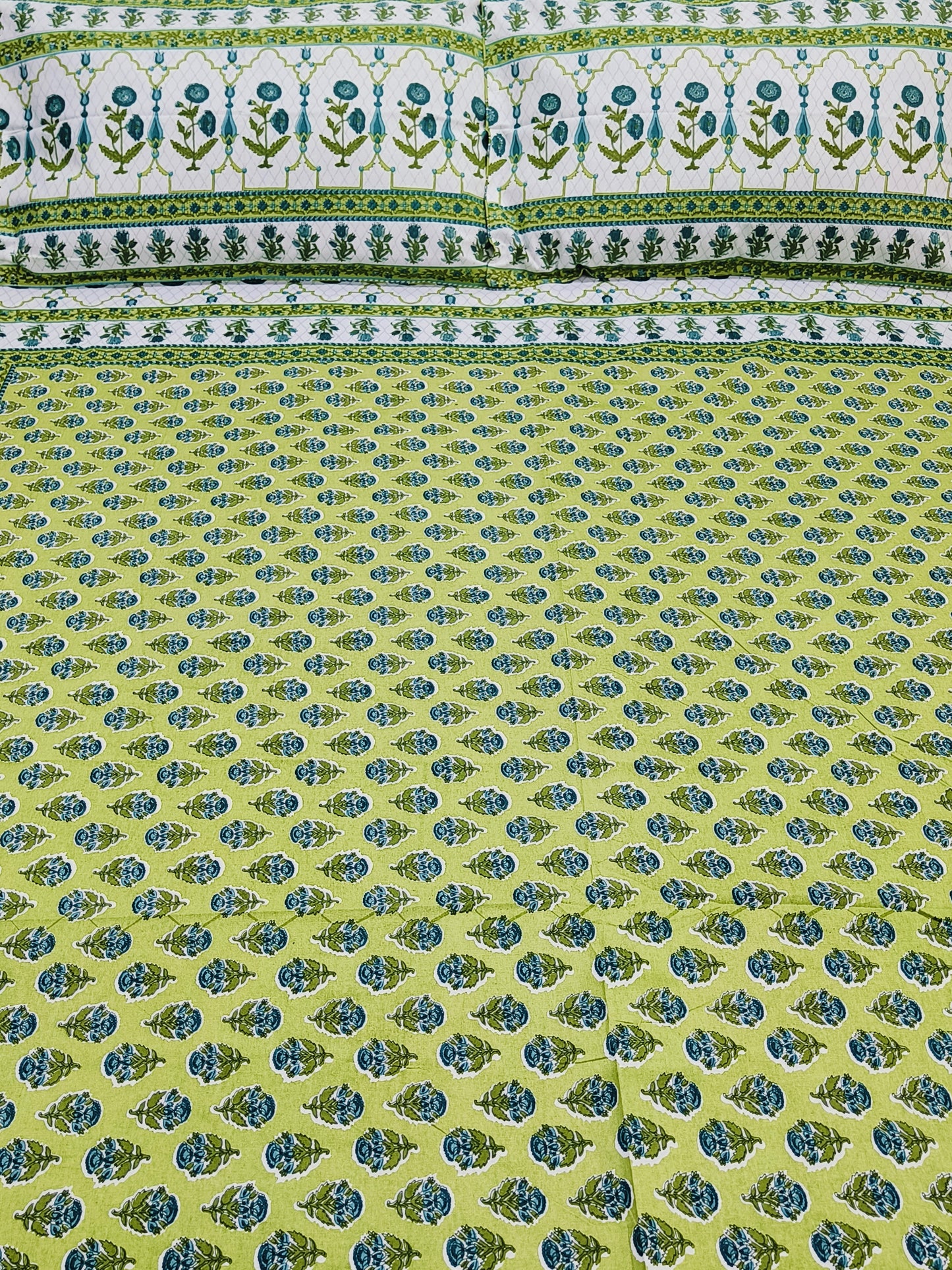 Floral Sadabahaar Bedsheets(Dispatch Time 24 Hours)