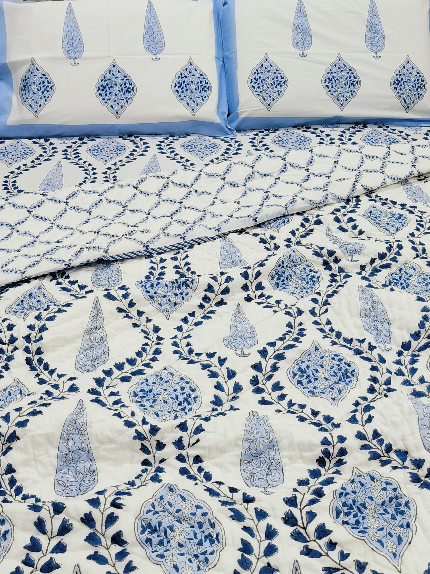 Bedding Sets with Quilts