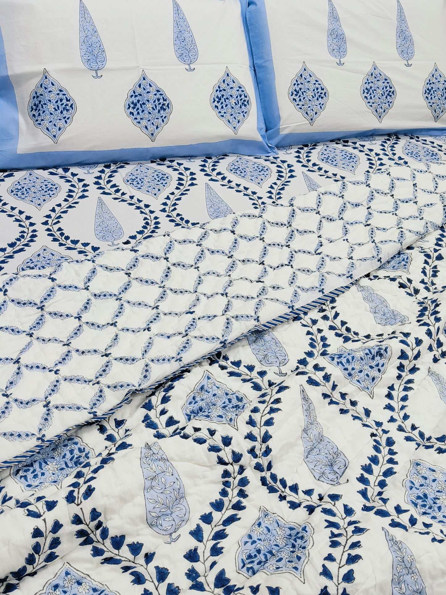 Bedding Sets with Quilts