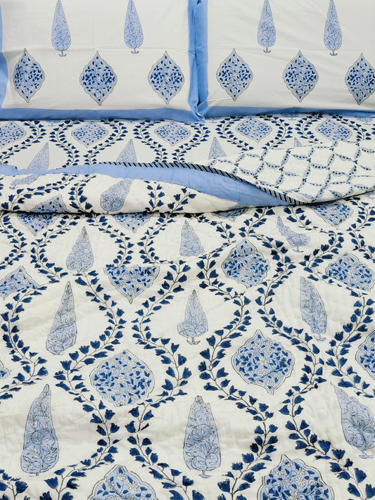Bedding Sets with Quilts