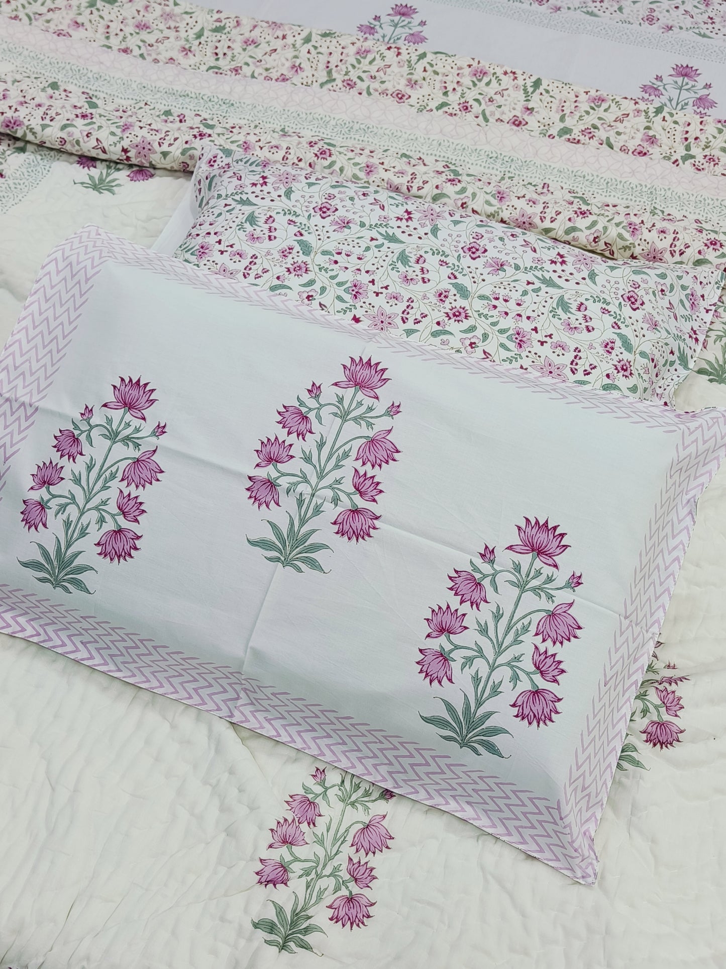 Bedding Sets with Quilts
