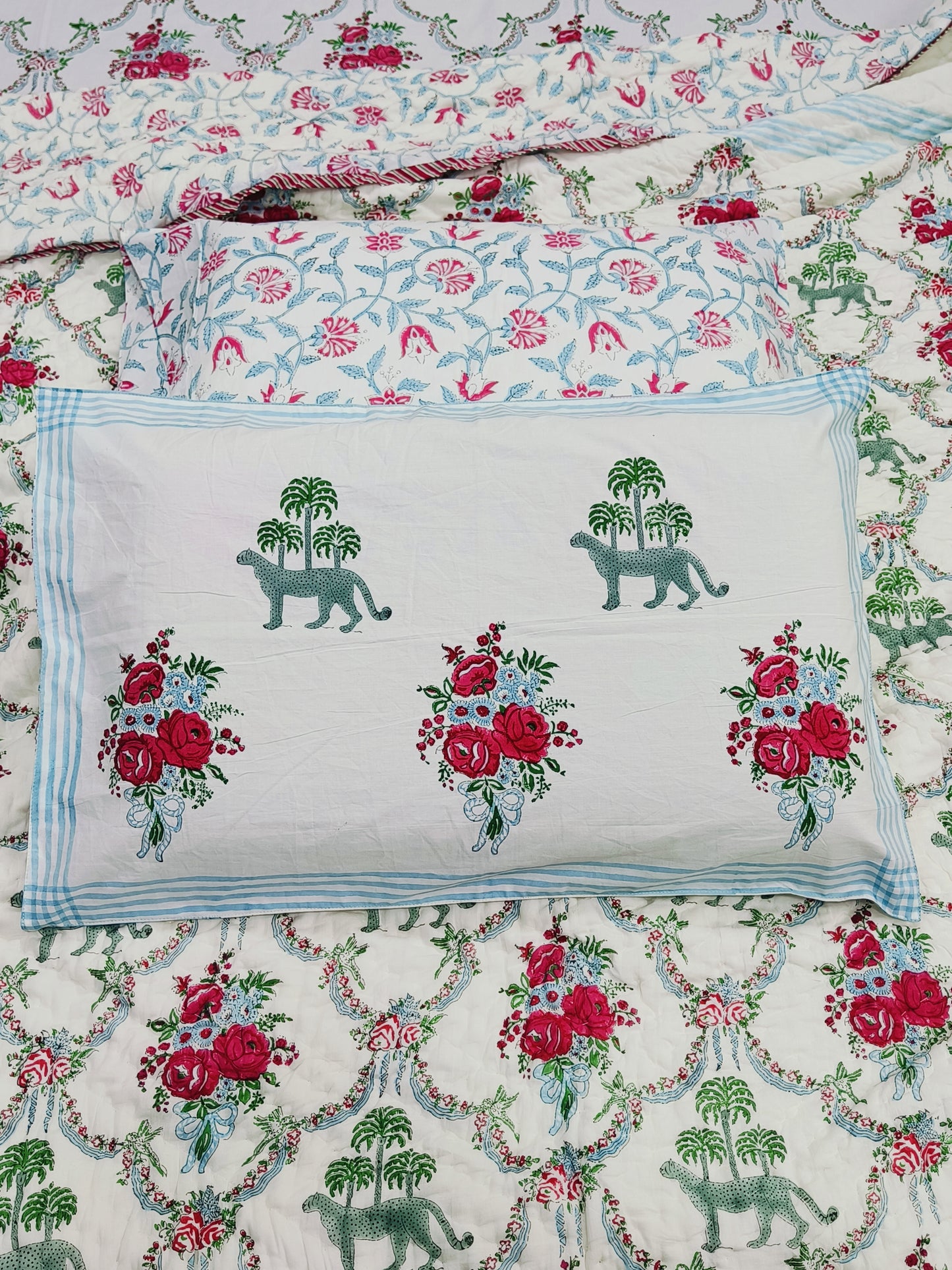 Bedding Sets with Quilts