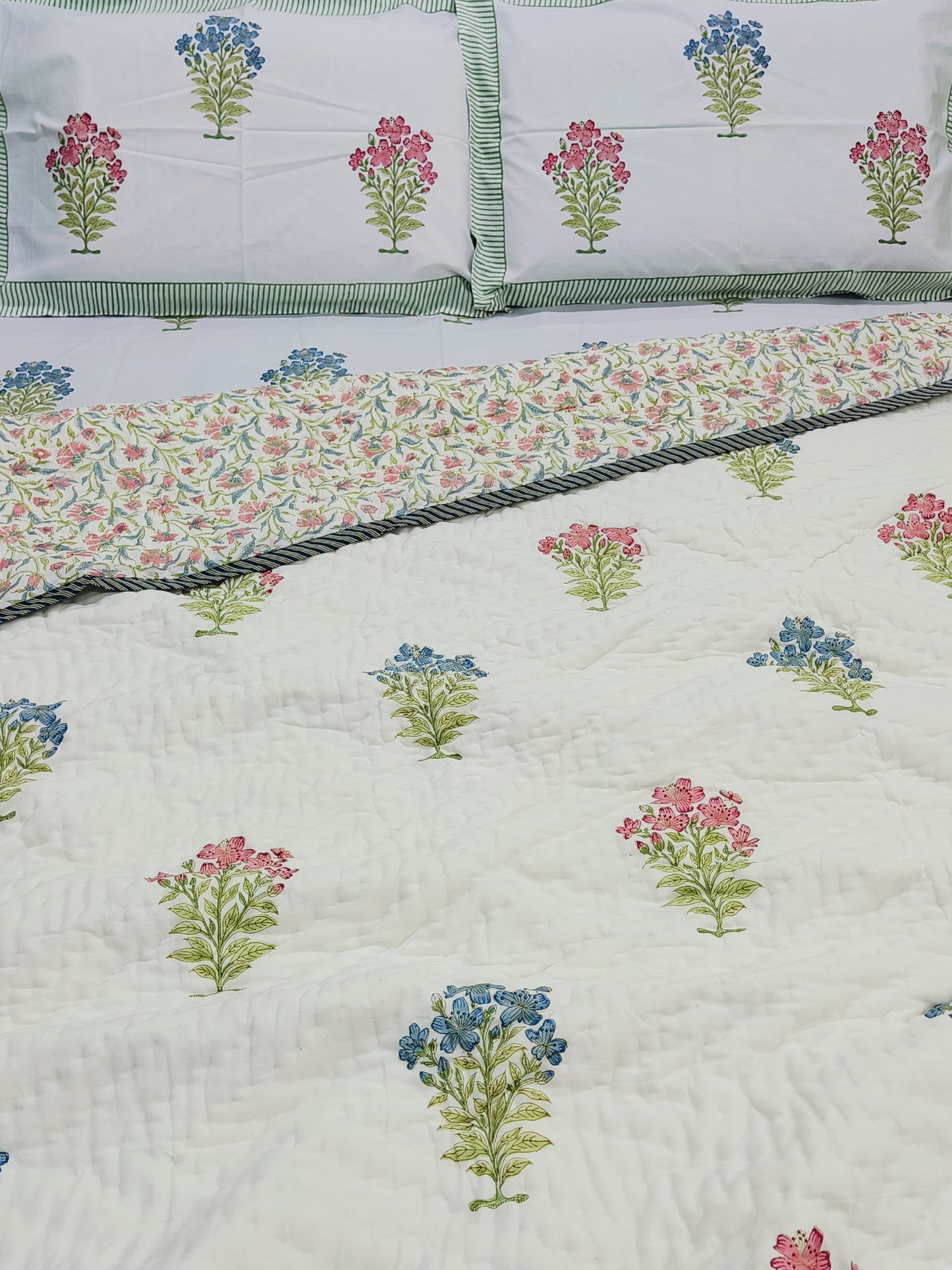 Bedding Sets with Quilts