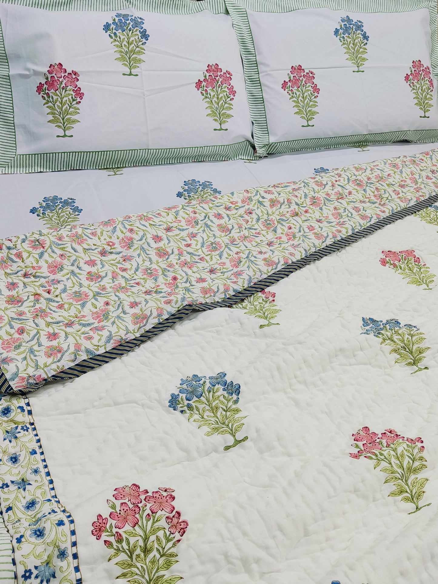 Bedding Sets with Quilts