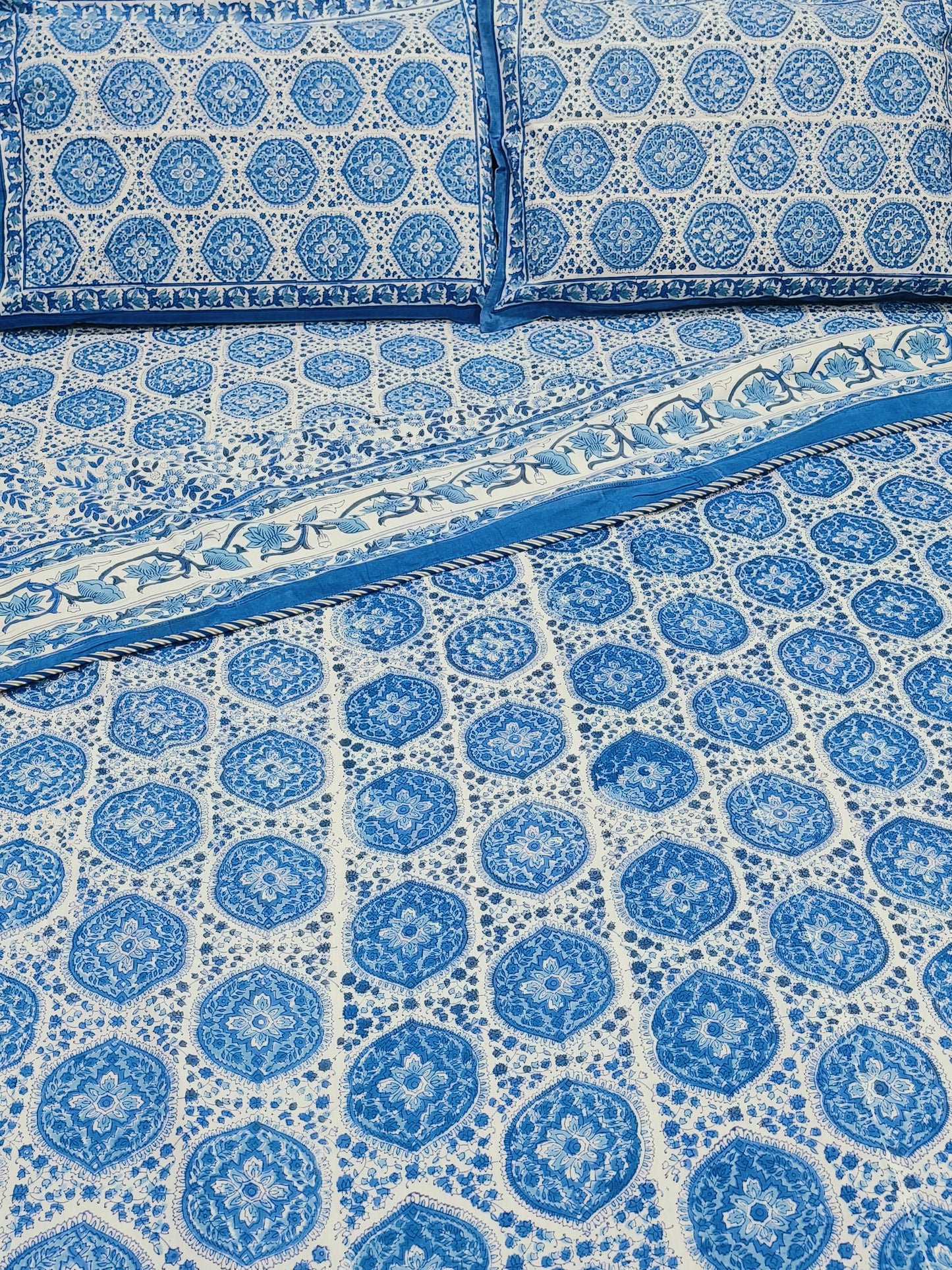 Bedding sets with Dohars