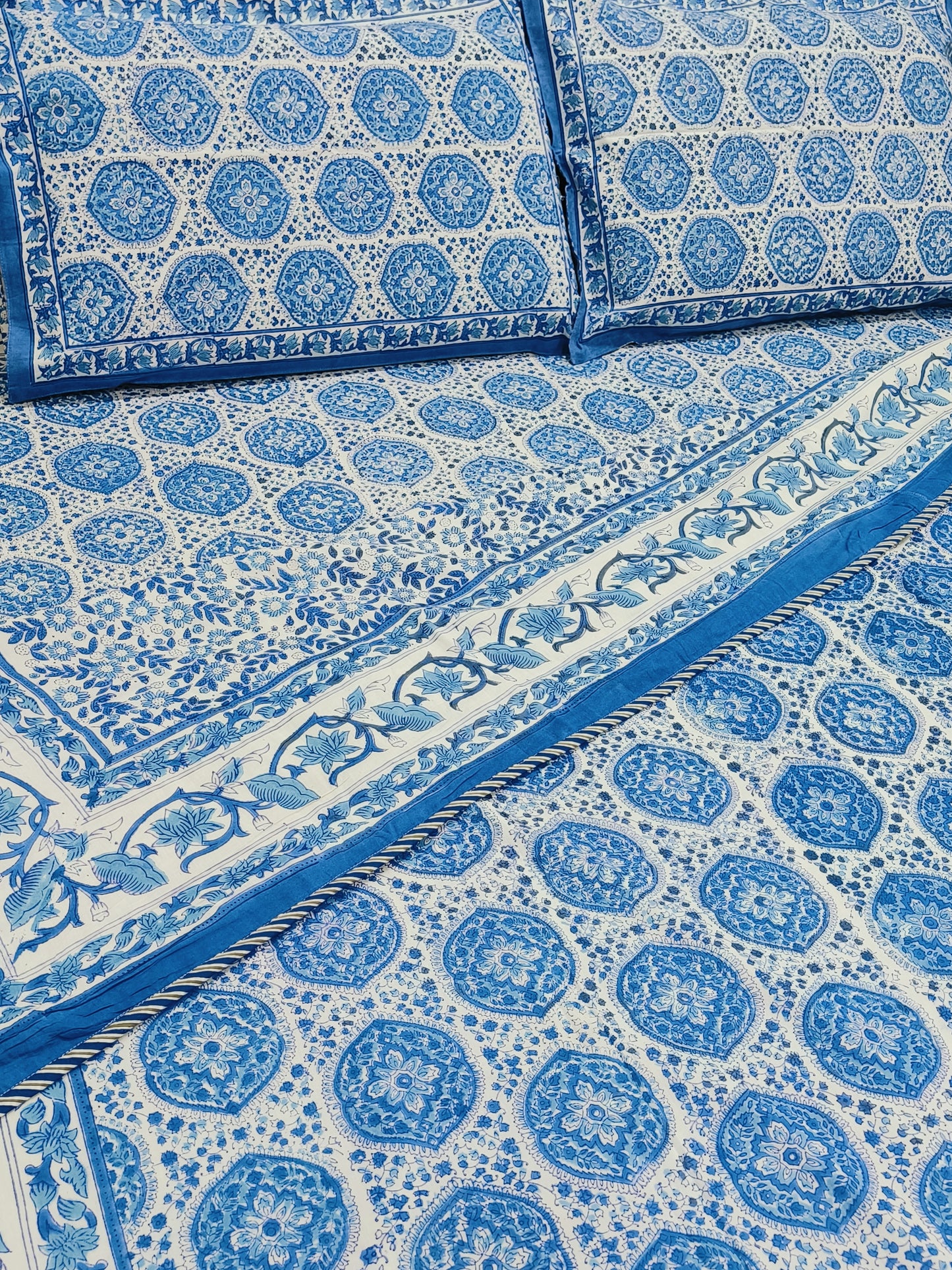 Bedding sets with Dohars