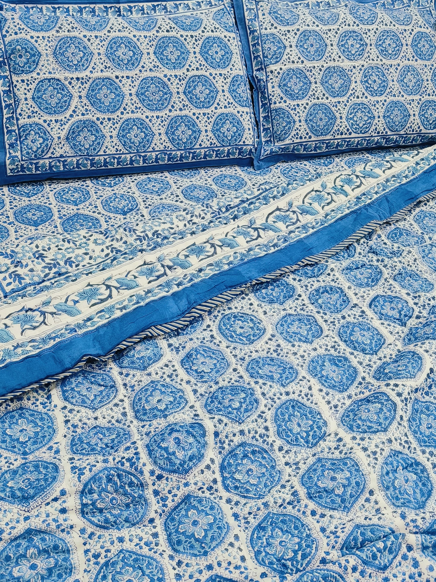 Bedding Sets with Quilts