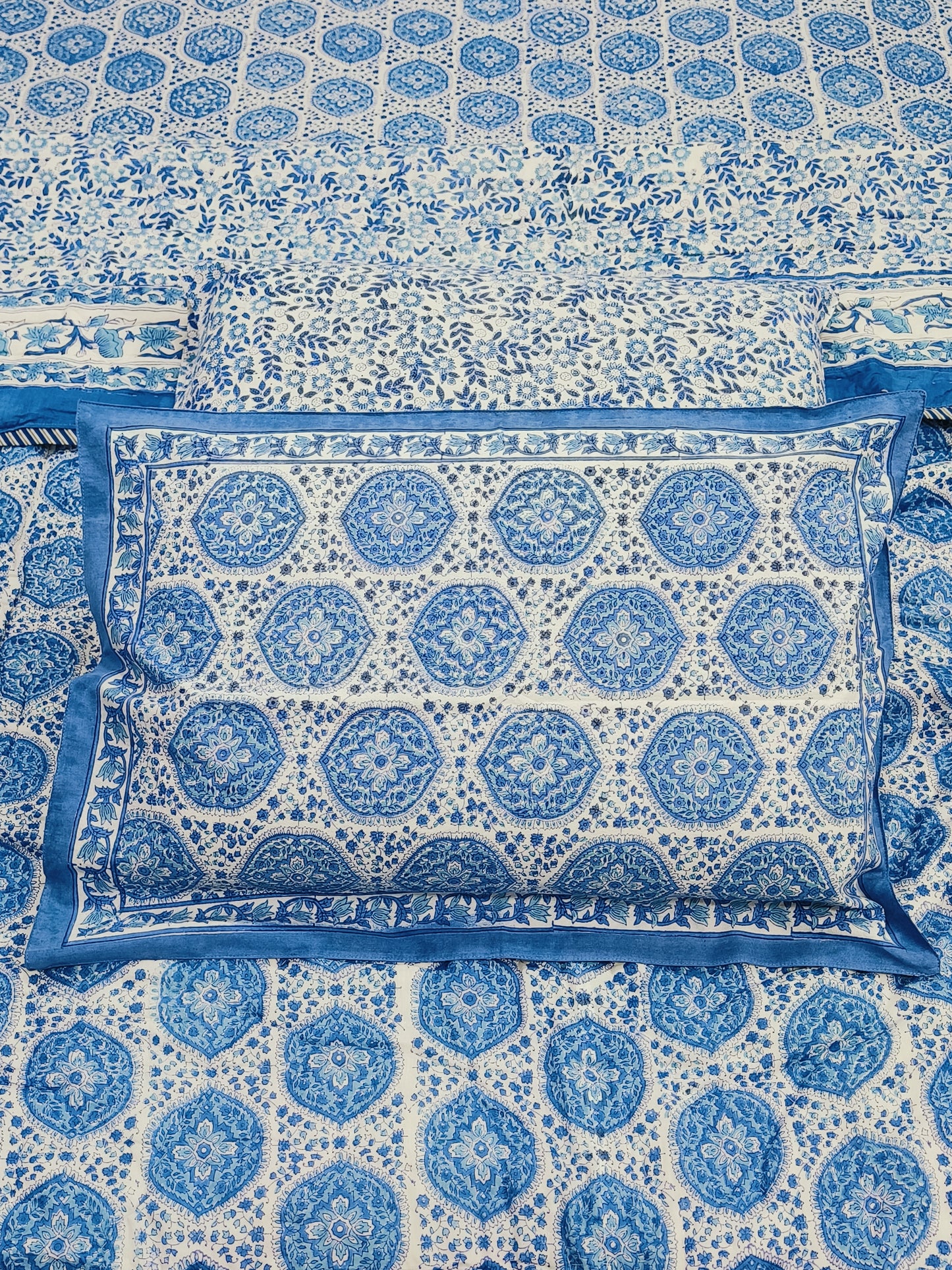 Bedding Sets with Quilts