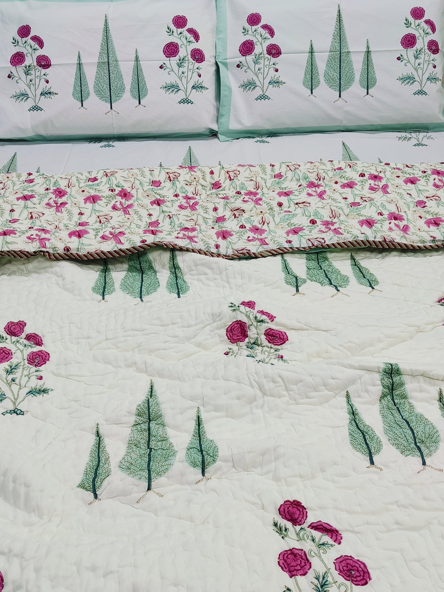 Bedding Sets with Quilts