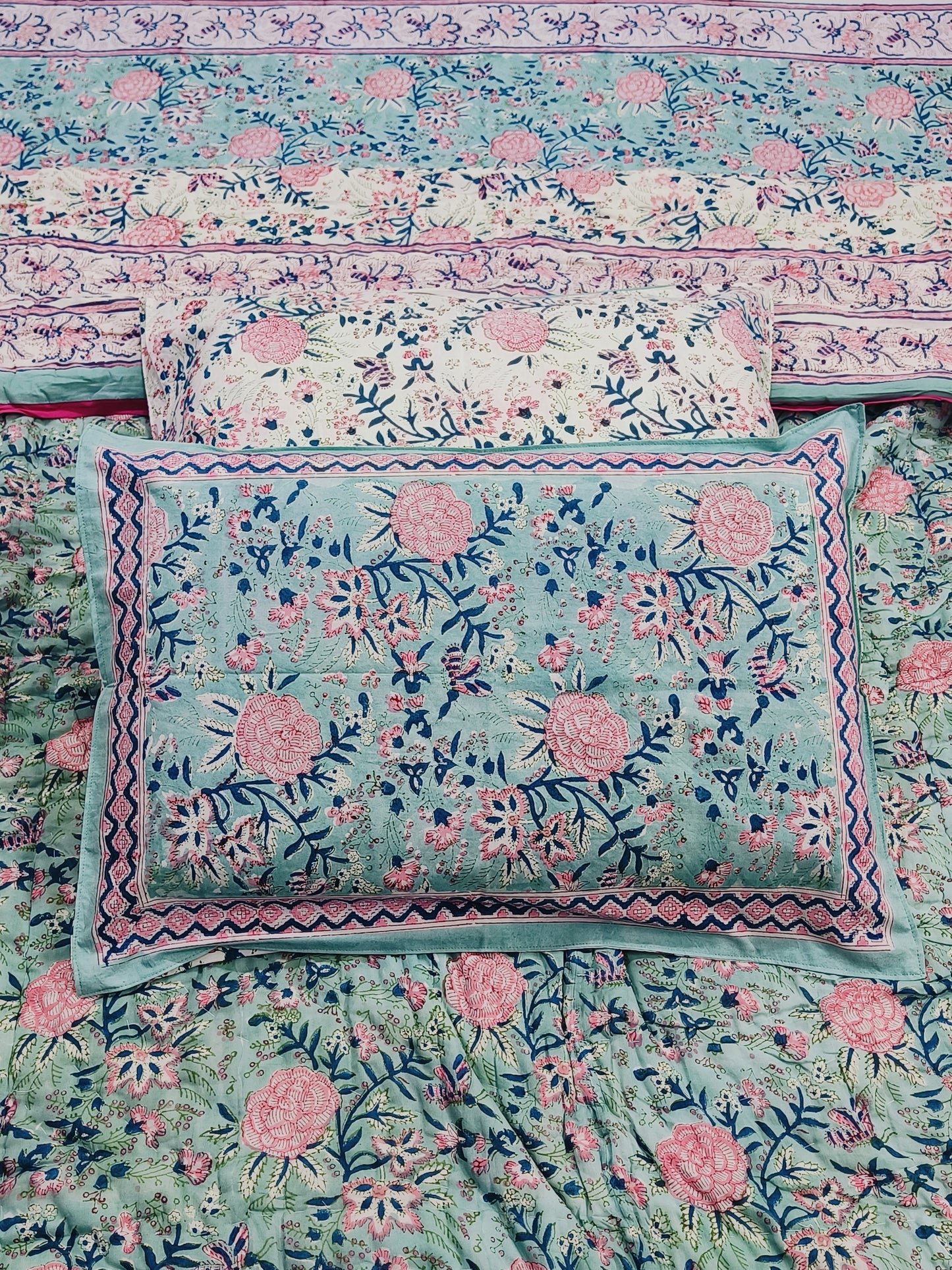 Bedding Sets with Quilts