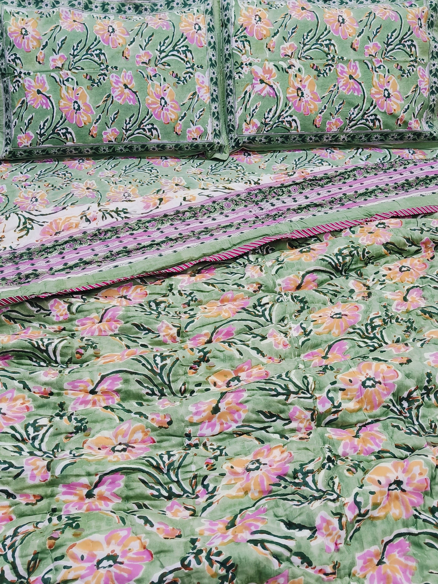 Bedding Sets with Quilts
