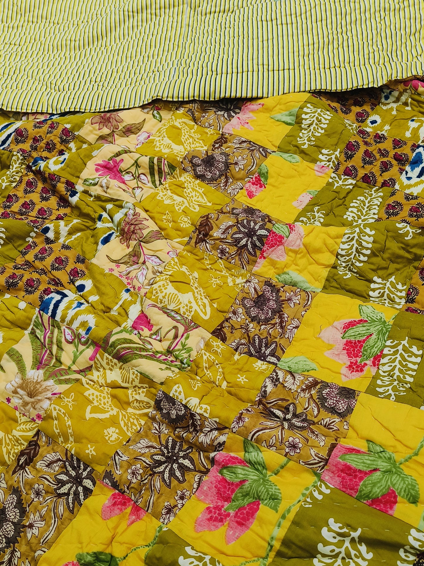 FRESH ARRIVAL Quilts (Double Bed)