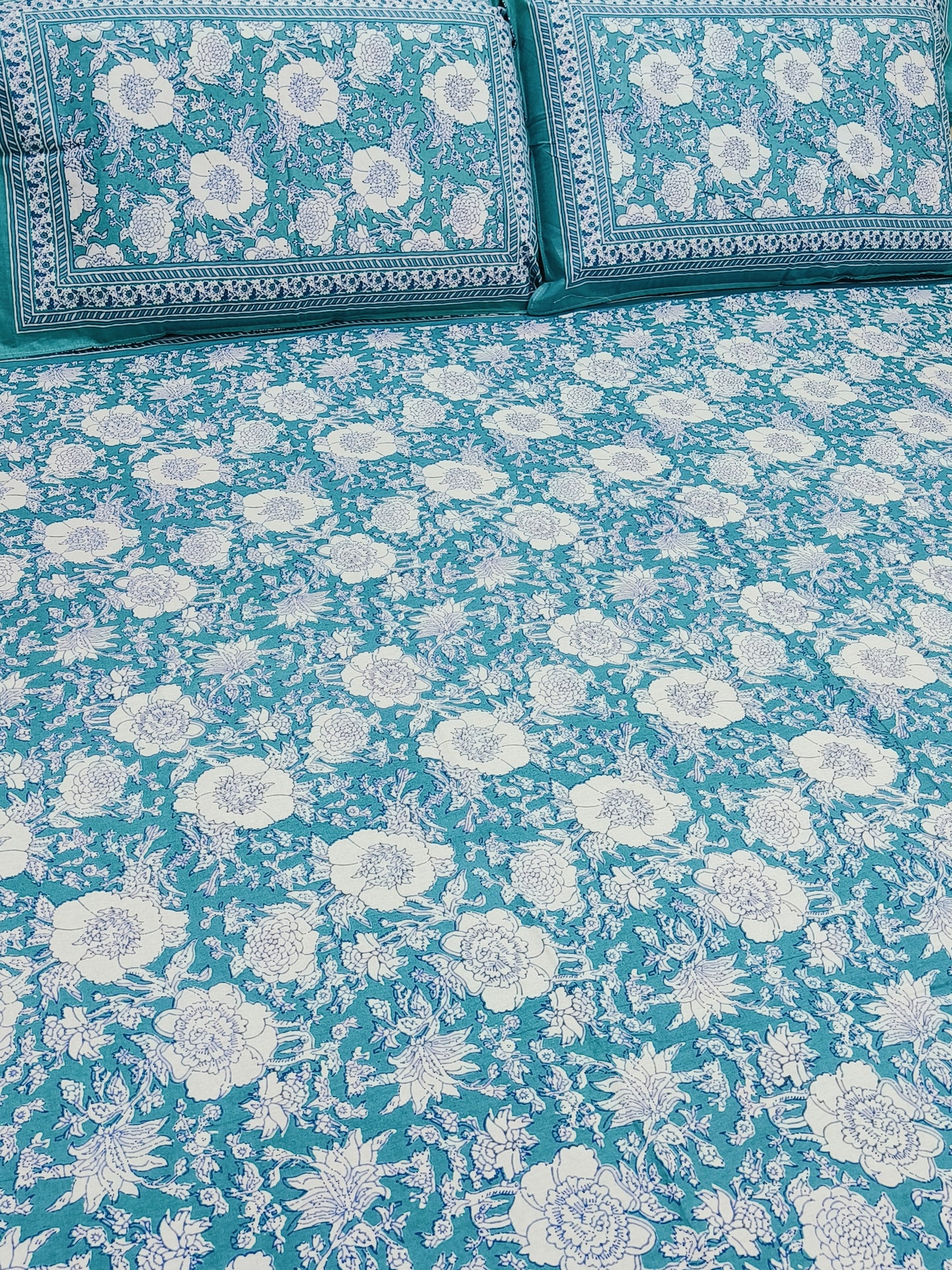 Bedsheet With King Size Pillow Cases