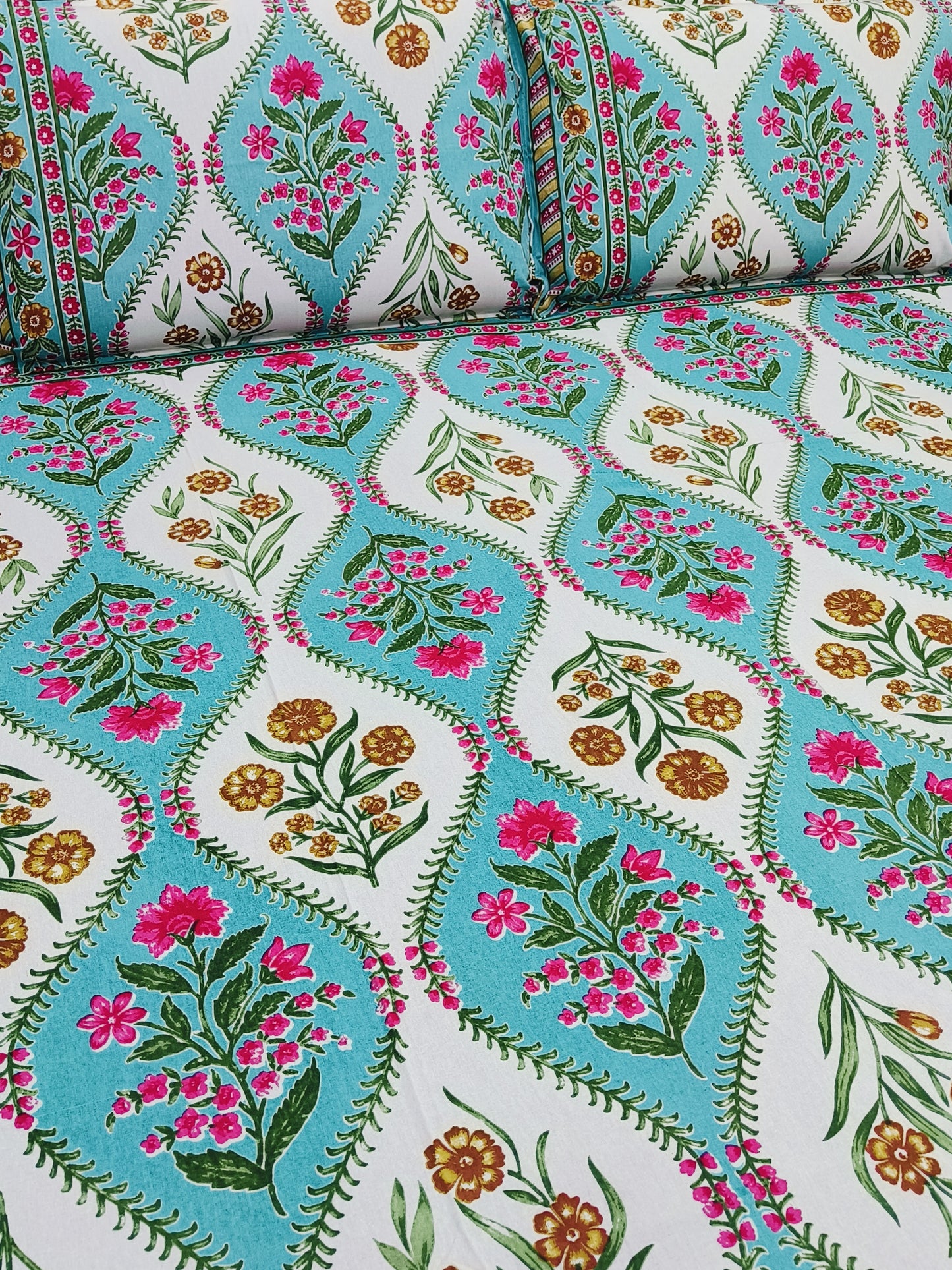 FRESH ARRIVALS Gulbahaar King Size Bedsheets(Dispatch Time 24 Hours)