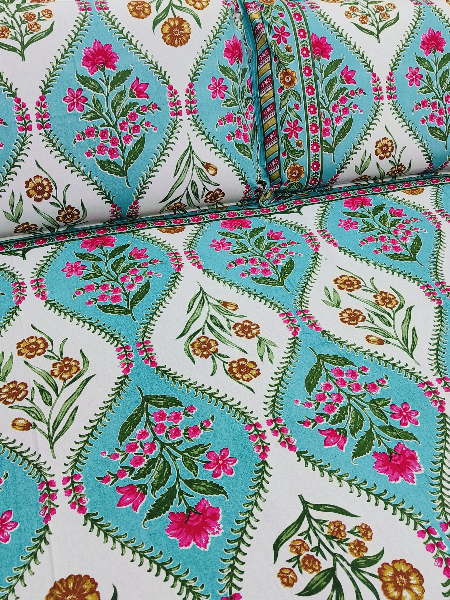 FRESH ARRIVALS Gulbahaar King Size Bedsheets(Dispatch Time 24 Hours)