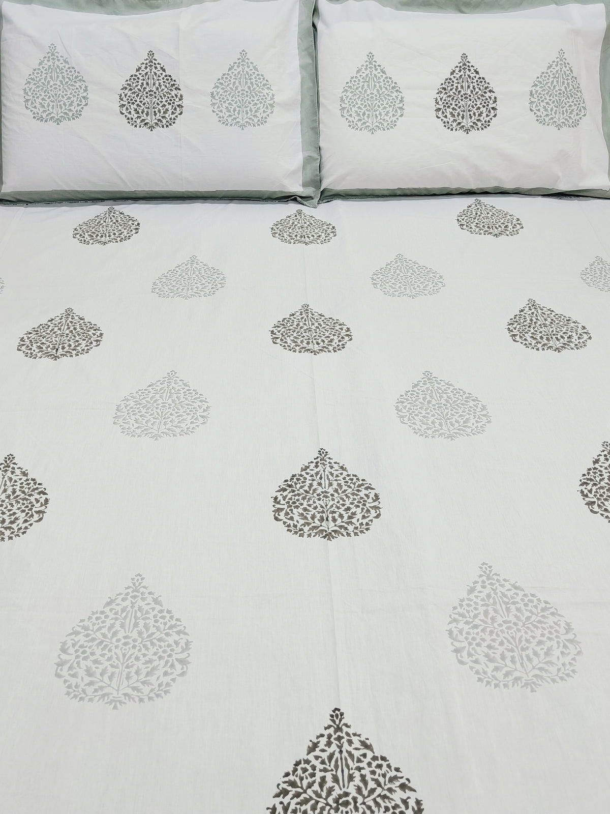 QUEEN Fitted Sheet