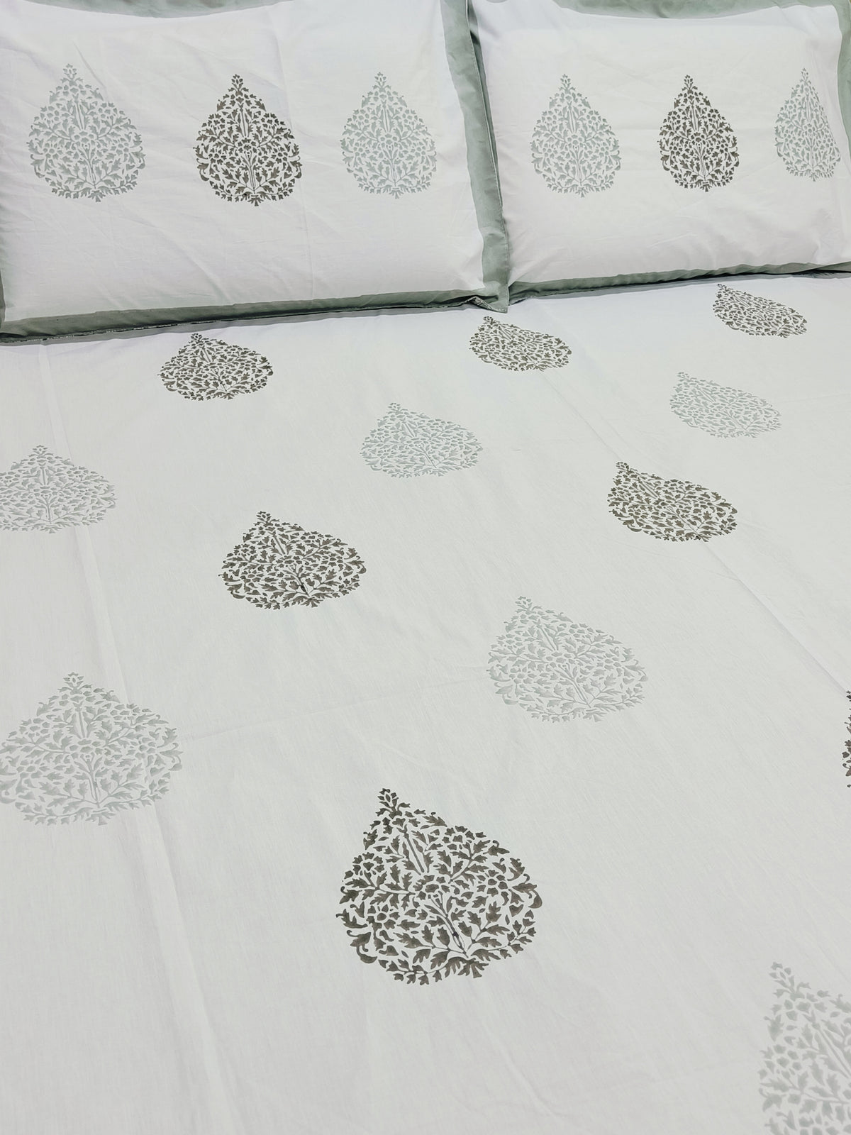 QUEEN Fitted Sheet