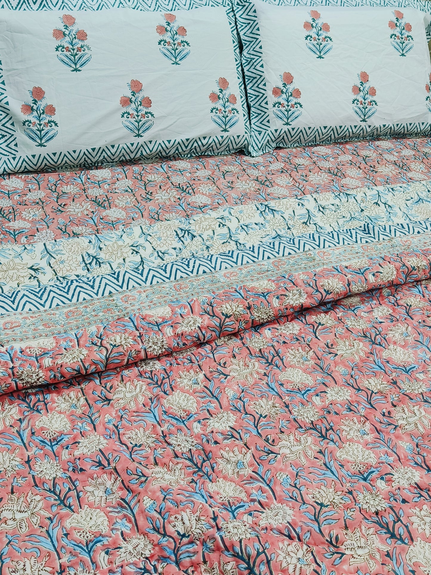 Bedding Sets with Quilts