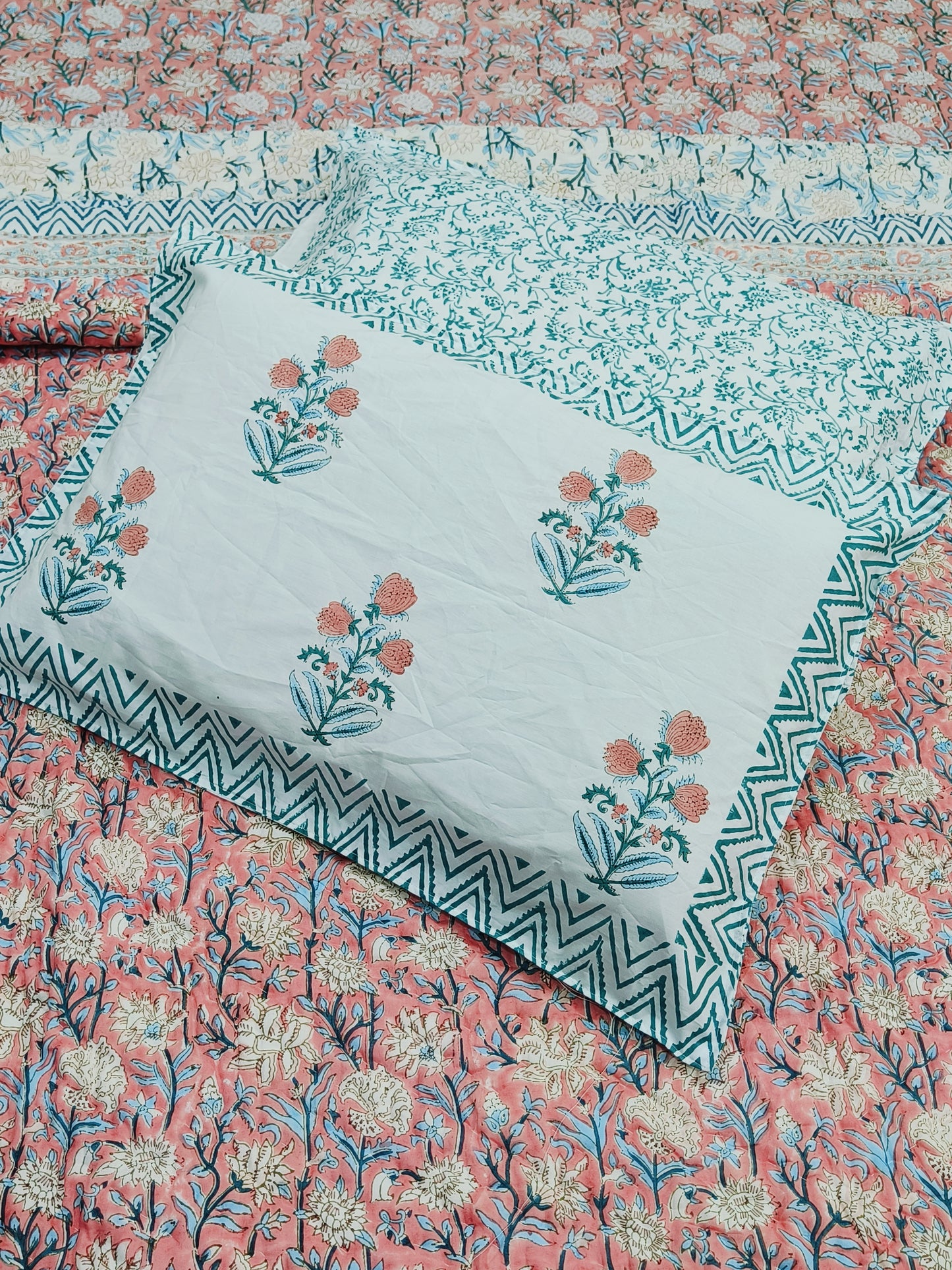 Bedding Sets with Quilts