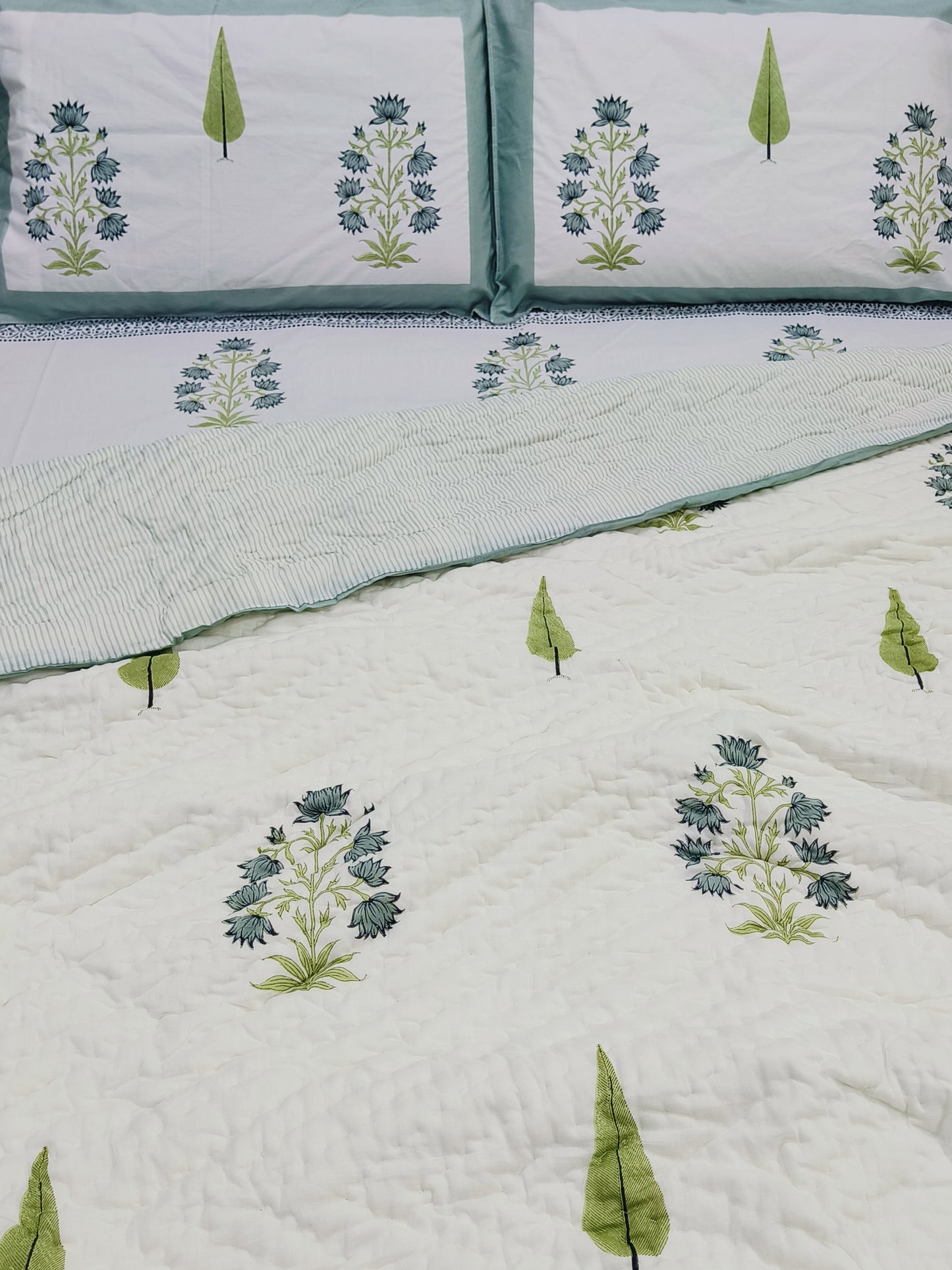 Bedding Sets with Quilts