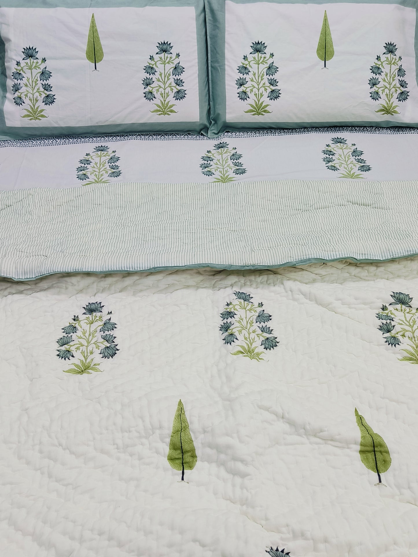 Bedding Sets with Quilts