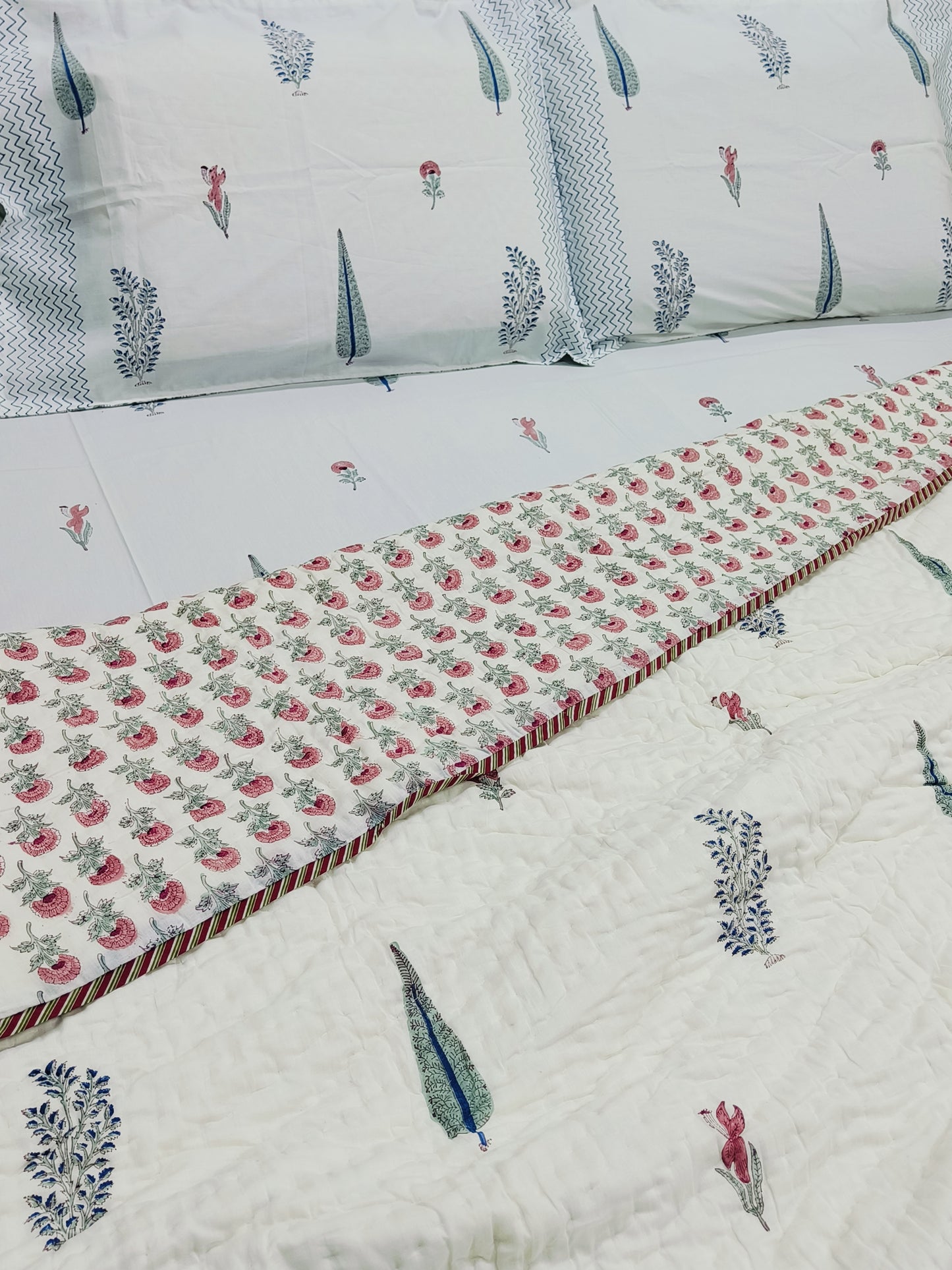 Bedding Sets with Quilts