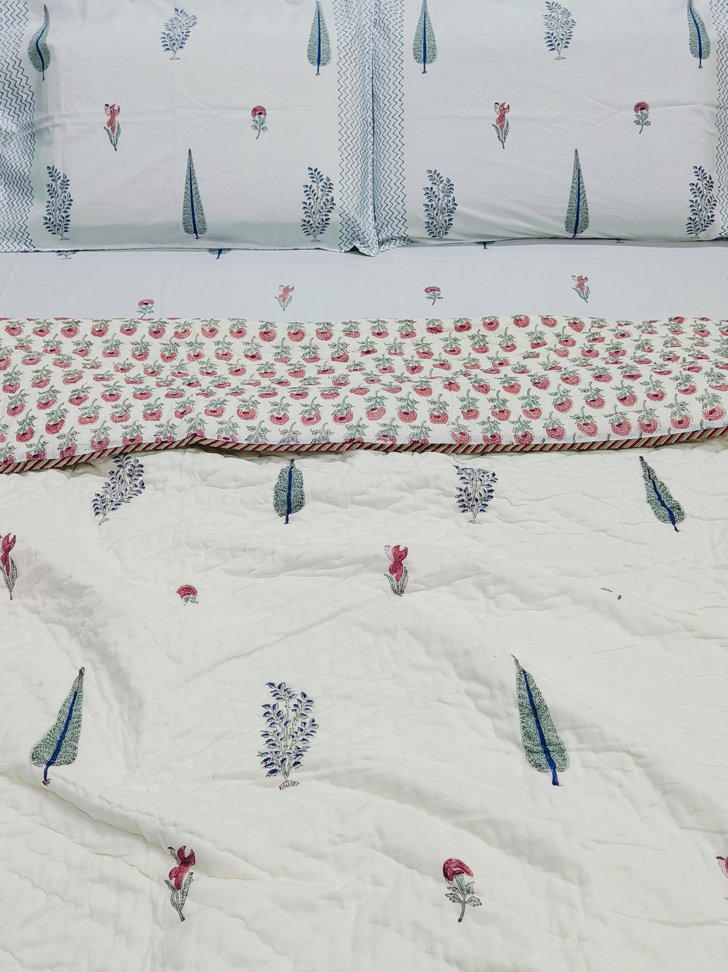 Bedding Sets with Quilts
