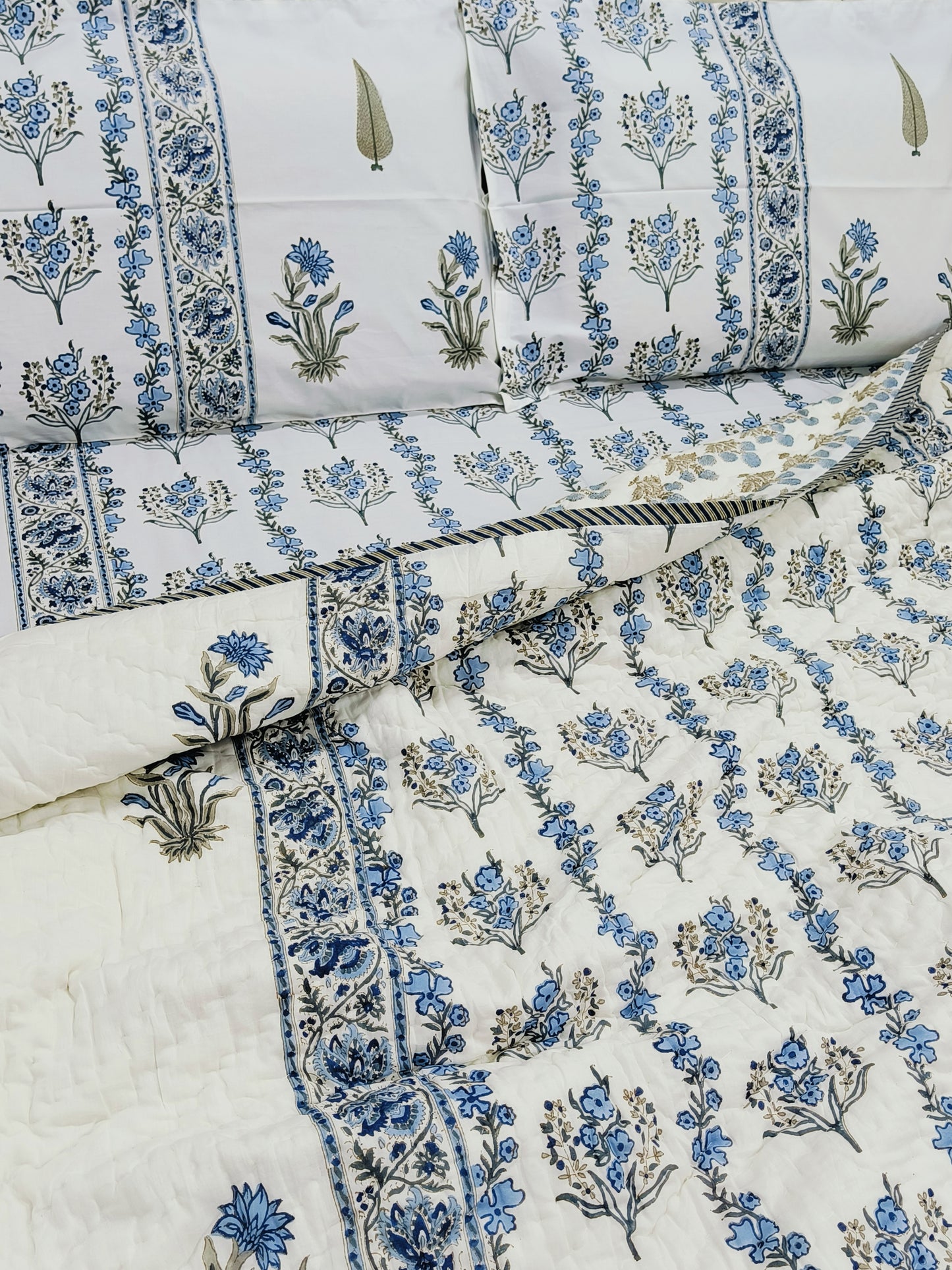 Bedding Sets with Quilts