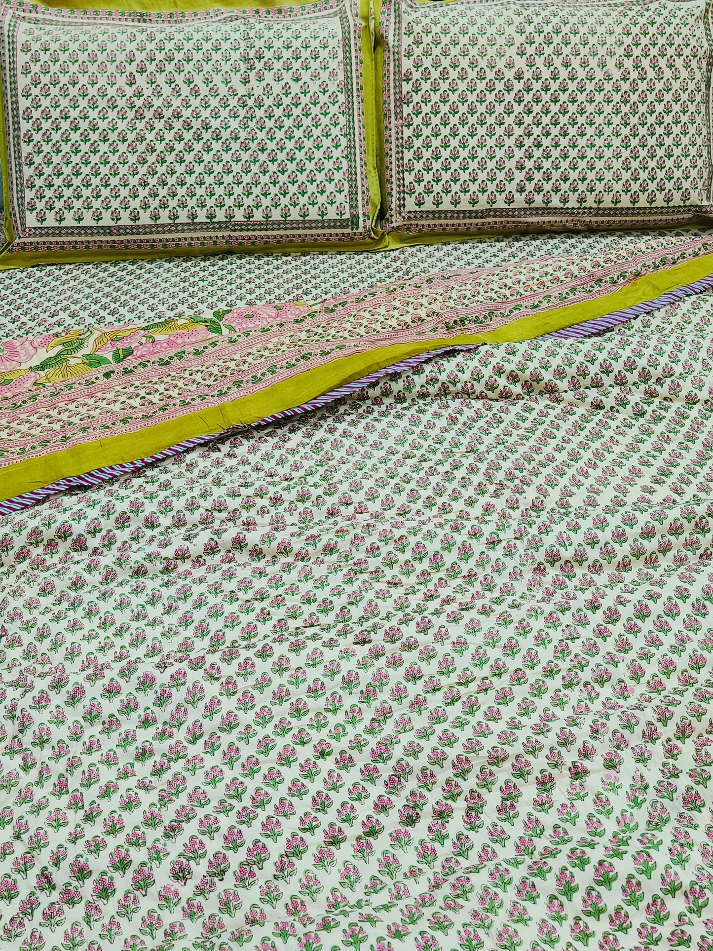 Bedding Sets with Quilts